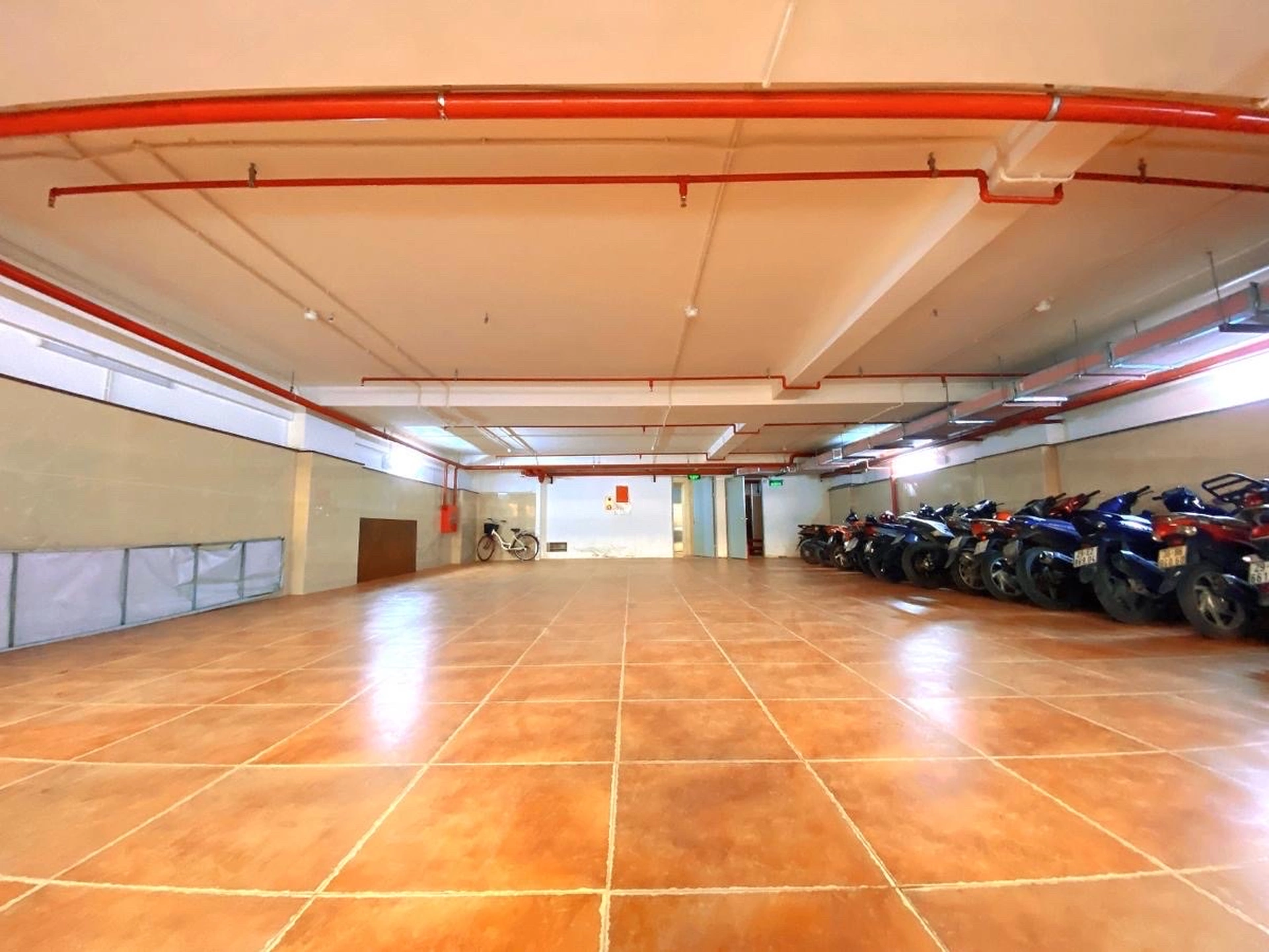 Nhà mặt phố Phùng Chí Kiên, P. Nghĩa Đô, Q. Cầu Giấy, TP. Hà Nội