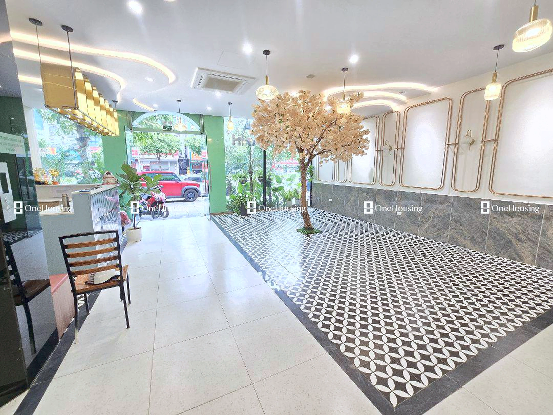 Nhà mặt phố Nguyễn Văn Huyên, P. Quan Hoa, Q. Cầu Giấy, TP. Hà Nội