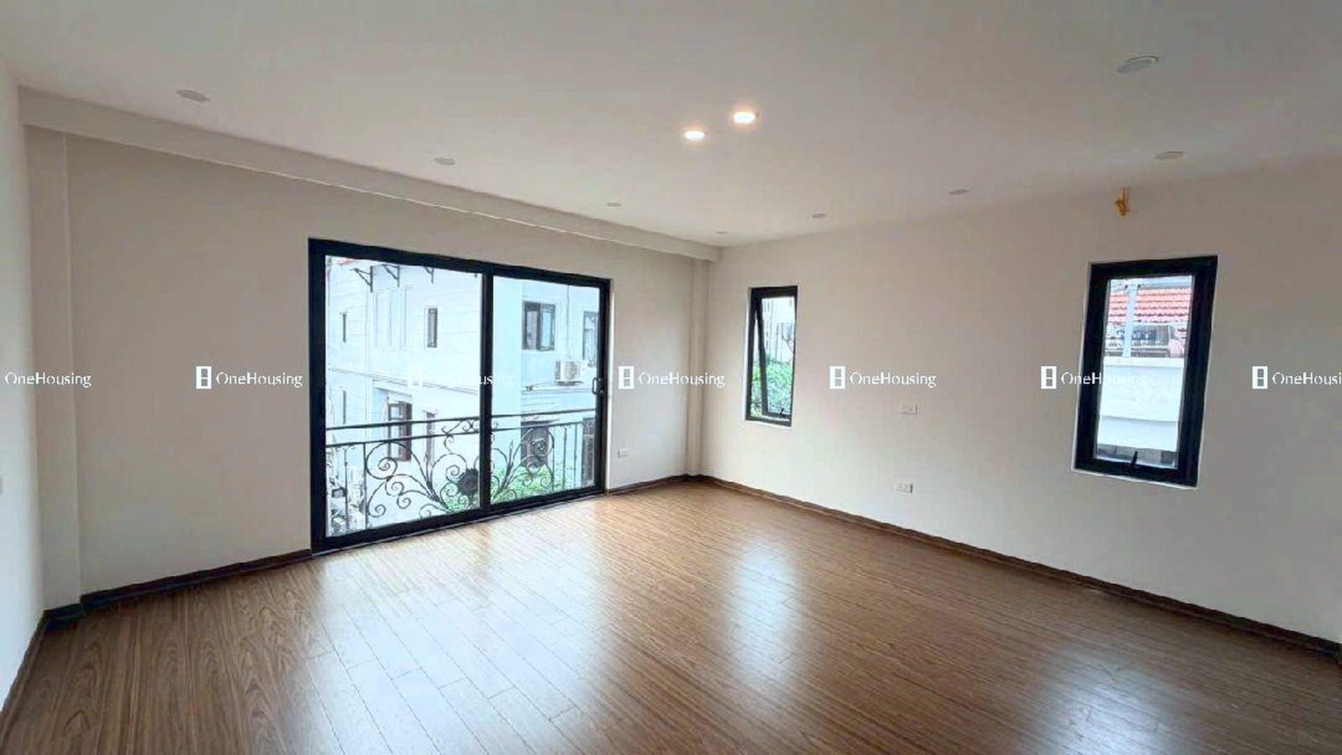 Nhà mặt ngõ cách Thạch Bàn 30m, P. Thạch Bàn, Q. Long Biên, TP. Hà Nội
