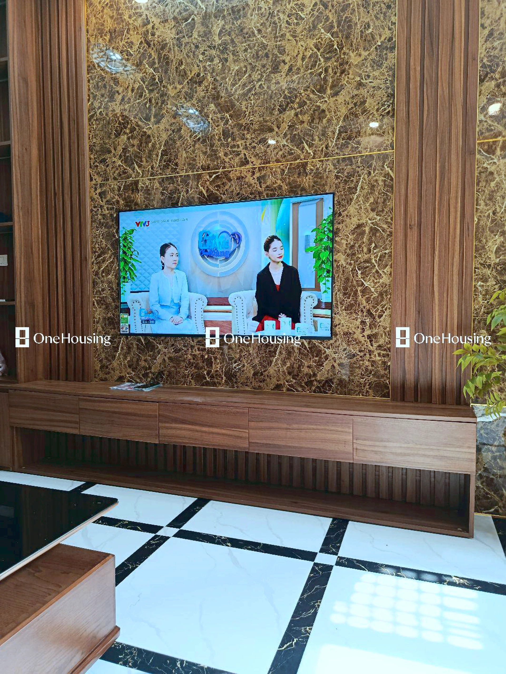 Nhà mặt ngõ cách Nguyễn Văn Linh 50m, P. Long Biên, Q. Long Biên, TP. Hà Nội