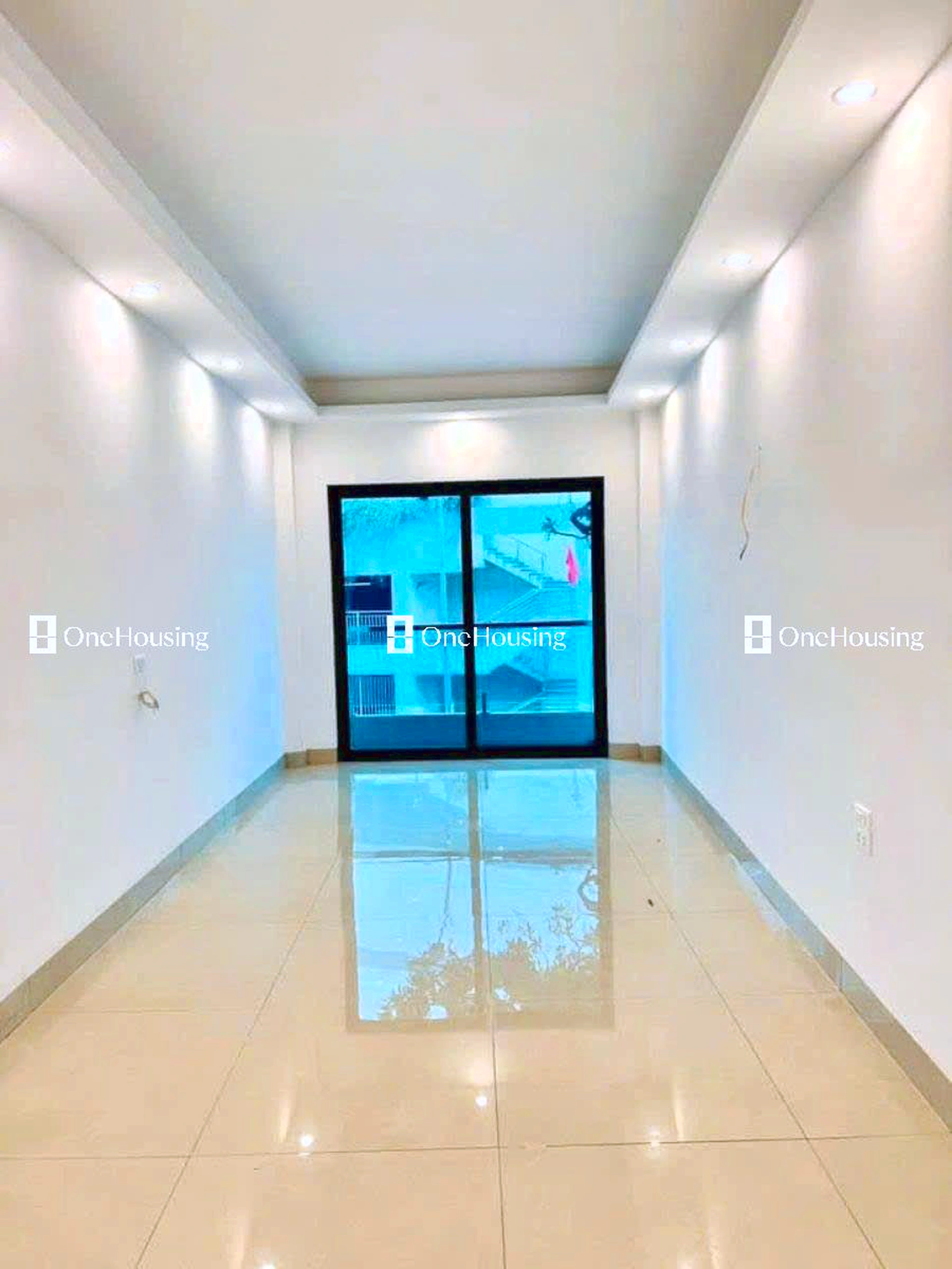 Nhà mặt phố Long Biên 2, P. Ngọc Lâm, Q. Long Biên, TP. Hà Nội