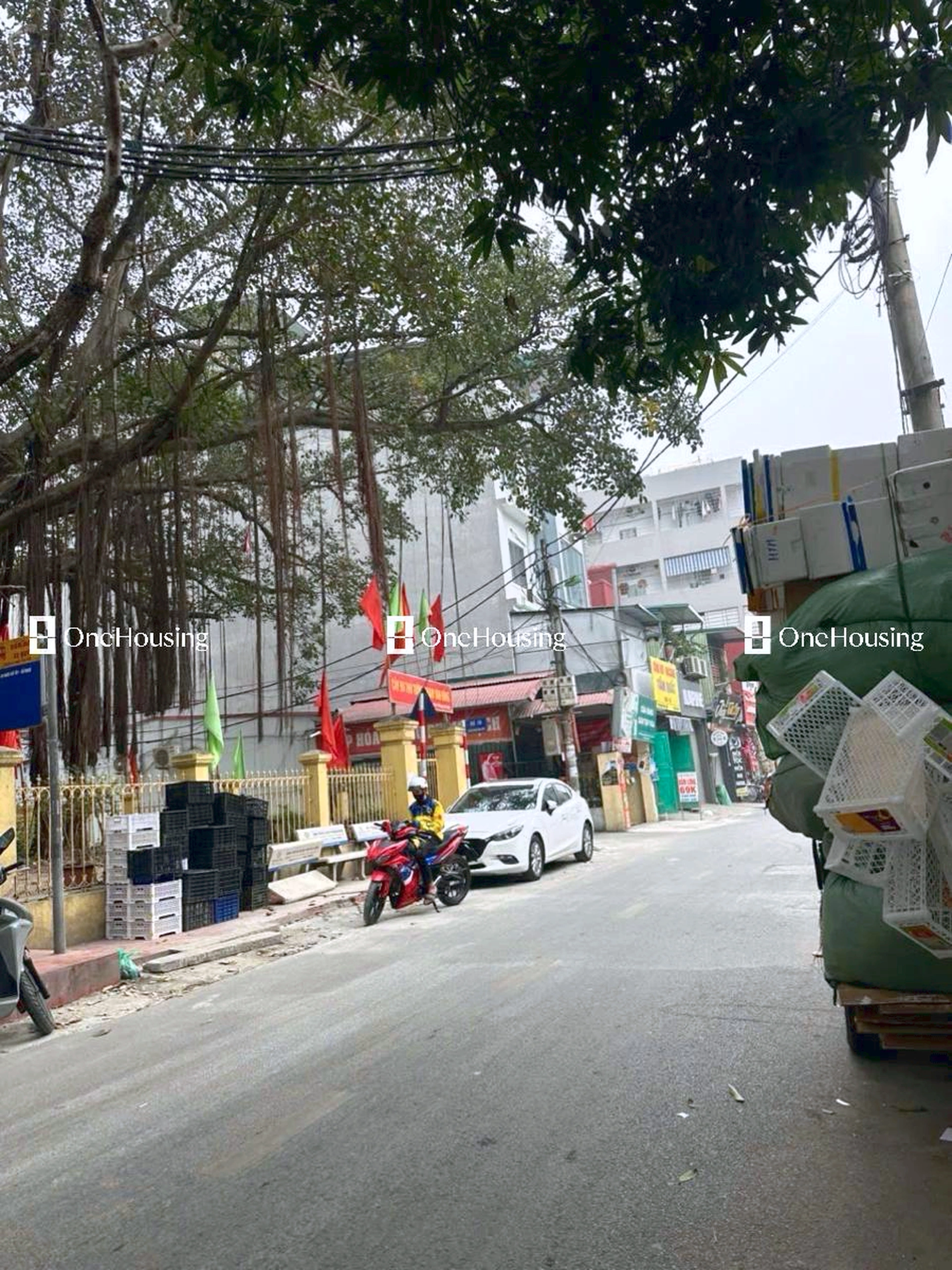 Nhà mặt phố Hoàng Công Chất, P. Phú Diễn, Q. Bắc Từ Liêm, TP. Hà Nội