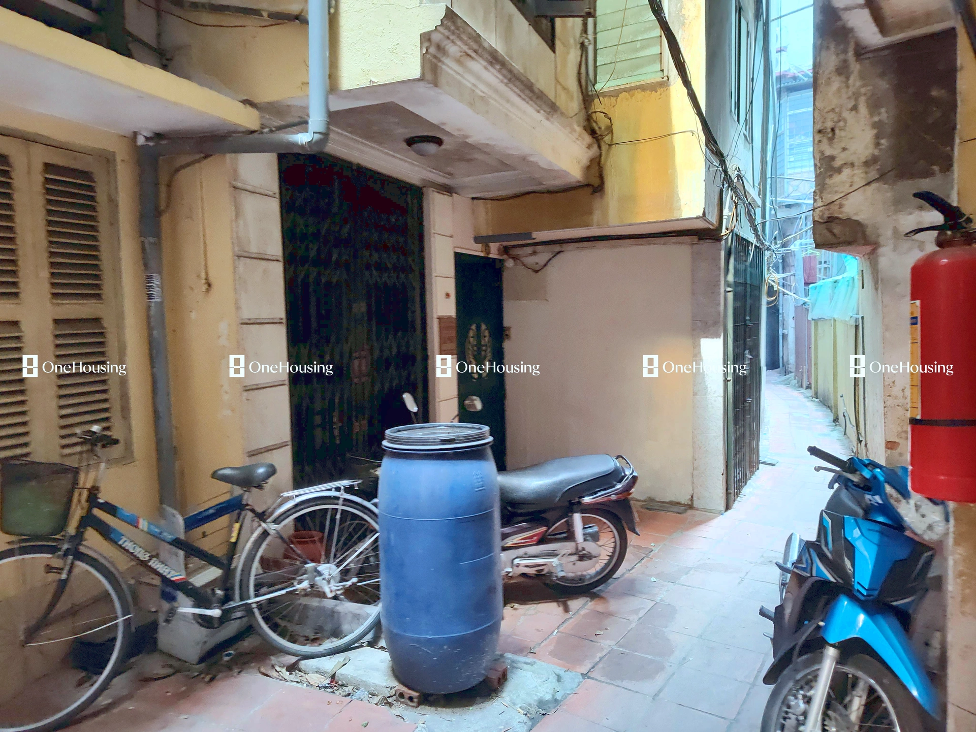 Nhà mặt ngõ cách Hai Bà Trưng 30m, P. Tràng Tiền, Q. Hoàn Kiếm, TP. Hà Nội