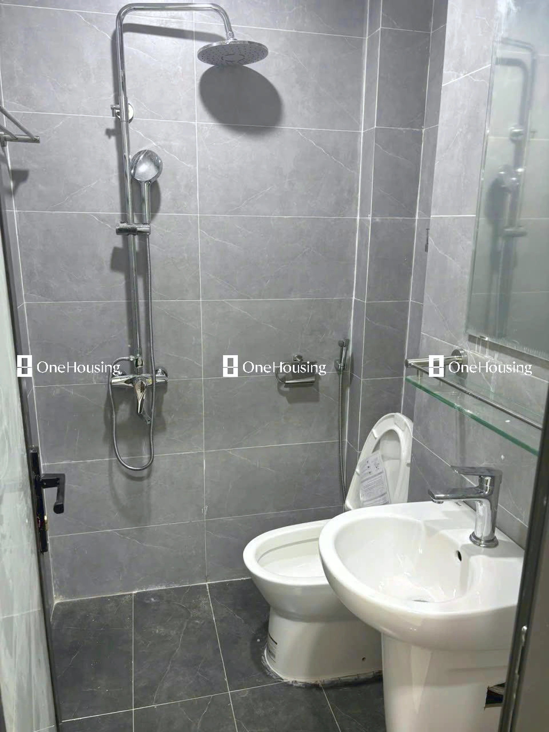 Nhà mặt ngõ cách Phan Văn Trị 15m, P. Văn Miếu, Q. Đống Đa, TP. Hà Nội