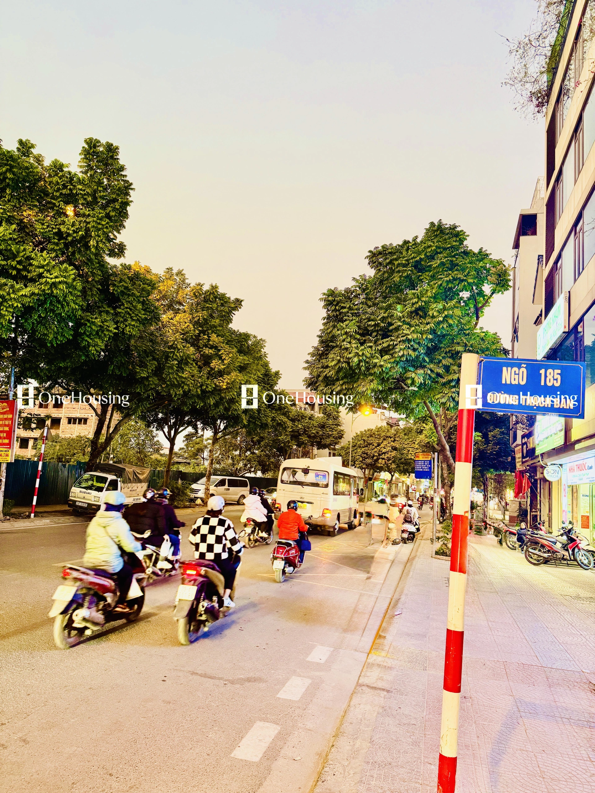 Nhà mặt ngõ cách Thạch Bàn 20m, P. Thạch Bàn, Q. Long Biên, TP. Hà Nội