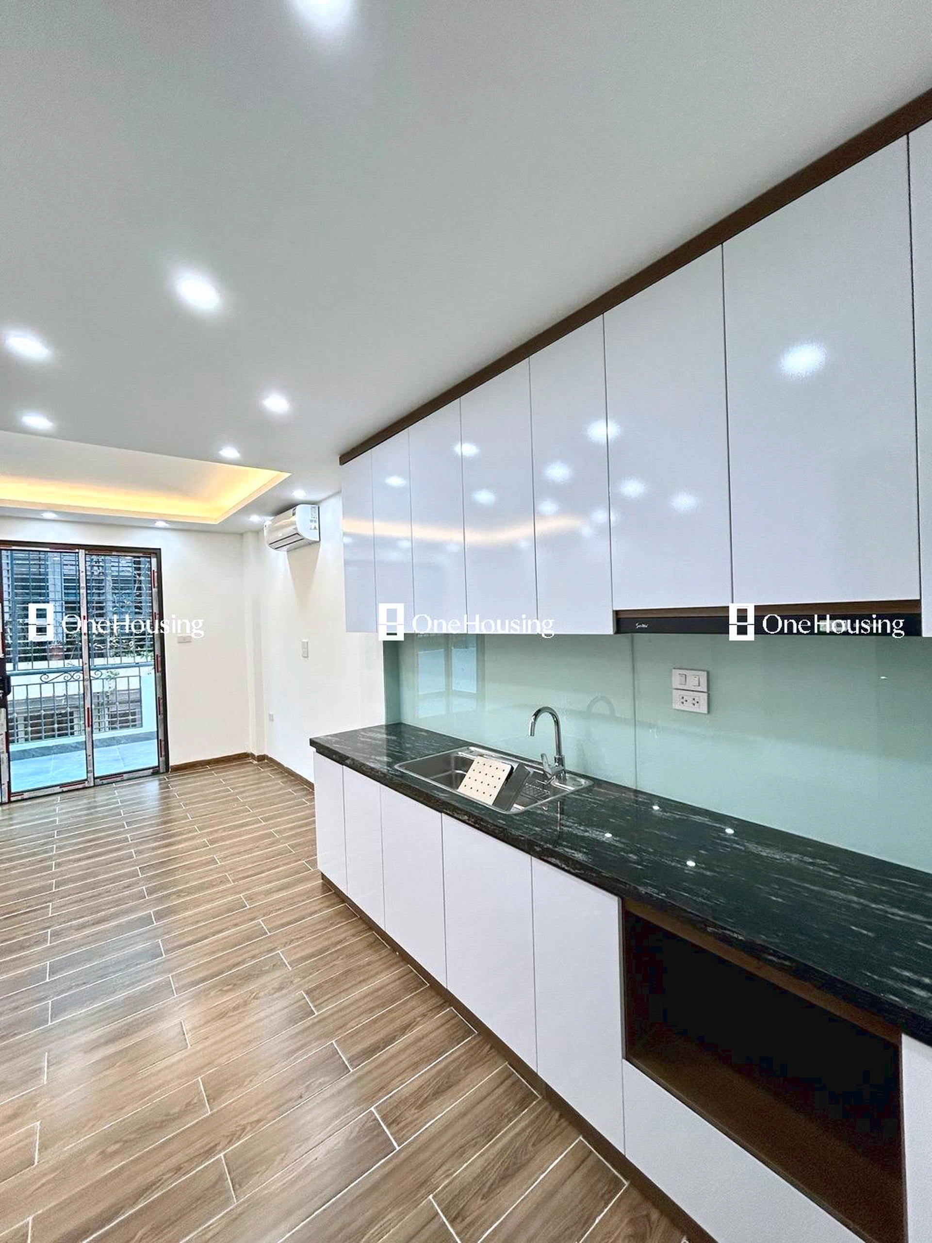 Nhà mặt ngõ cách Nguyễn Ngọc Vũ 50m, P. Trung Hòa, Q. Cầu Giấy, TP. Hà Nội