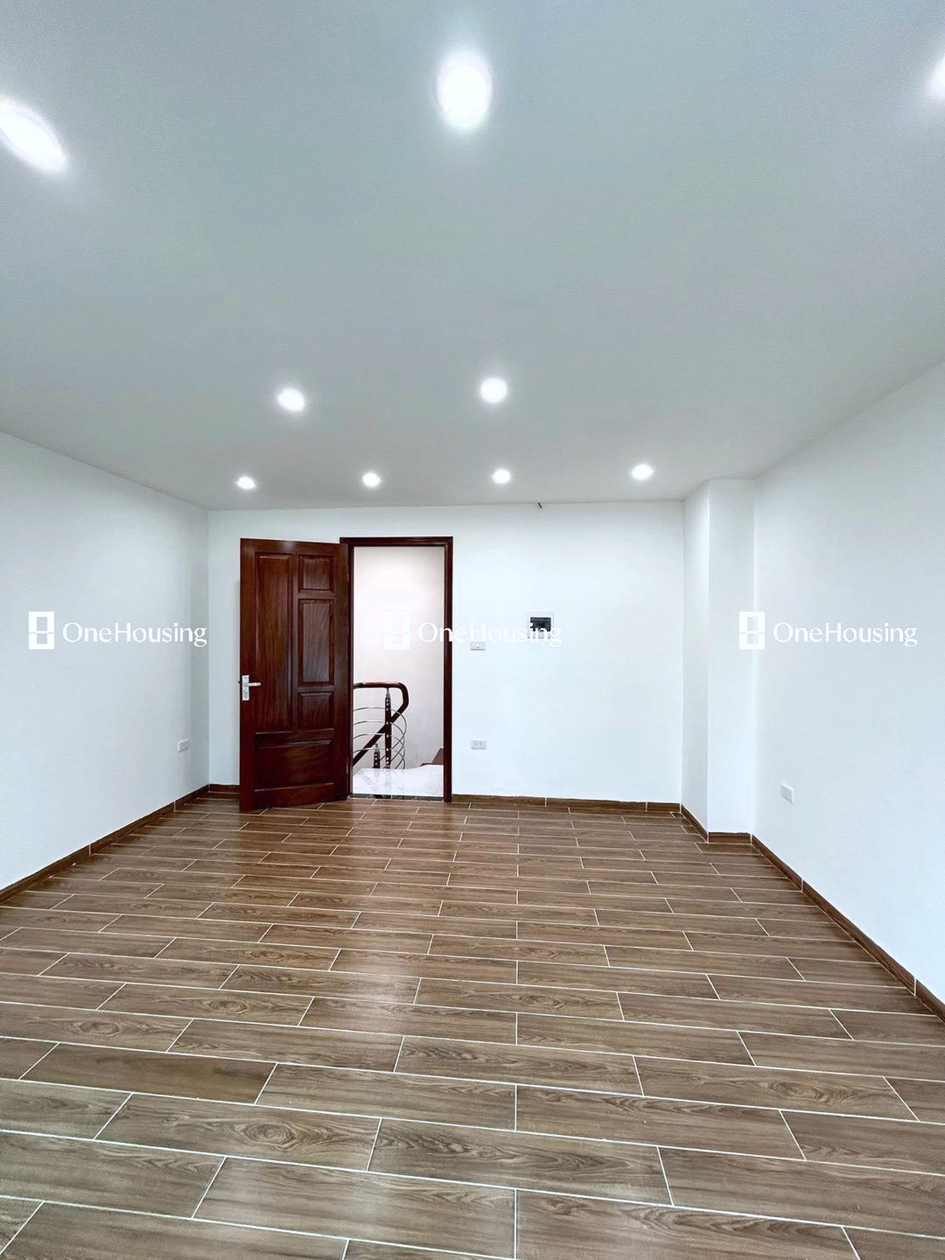 Nhà mặt ngõ cách Nguyễn Ngọc Vũ 50m, P. Trung Hòa, Q. Cầu Giấy, TP. Hà Nội