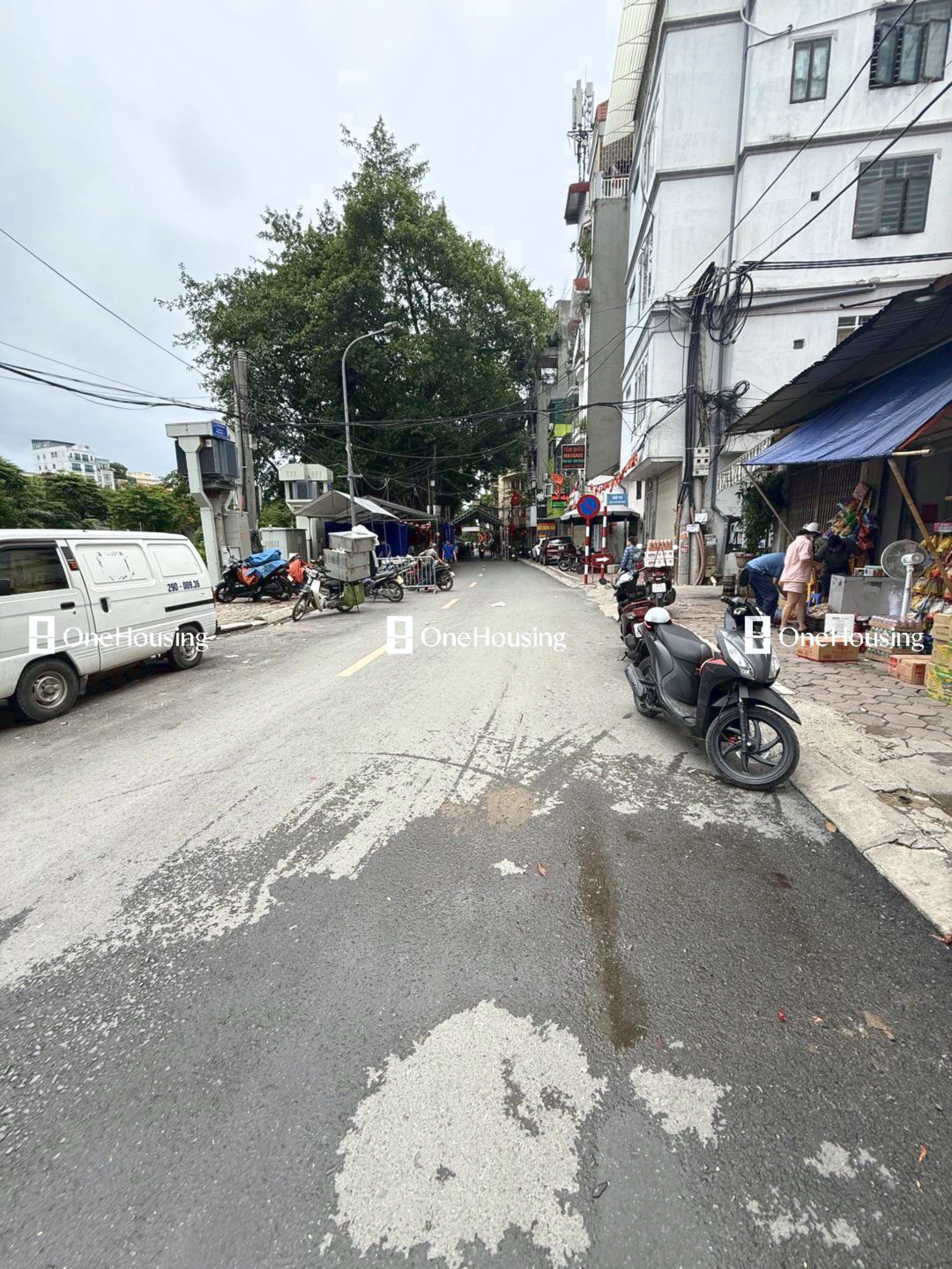 Nhà mặt phố Nguyễn Đình Hoàn, P. Nghĩa Đô, Q. Cầu Giấy, TP. Hà Nội