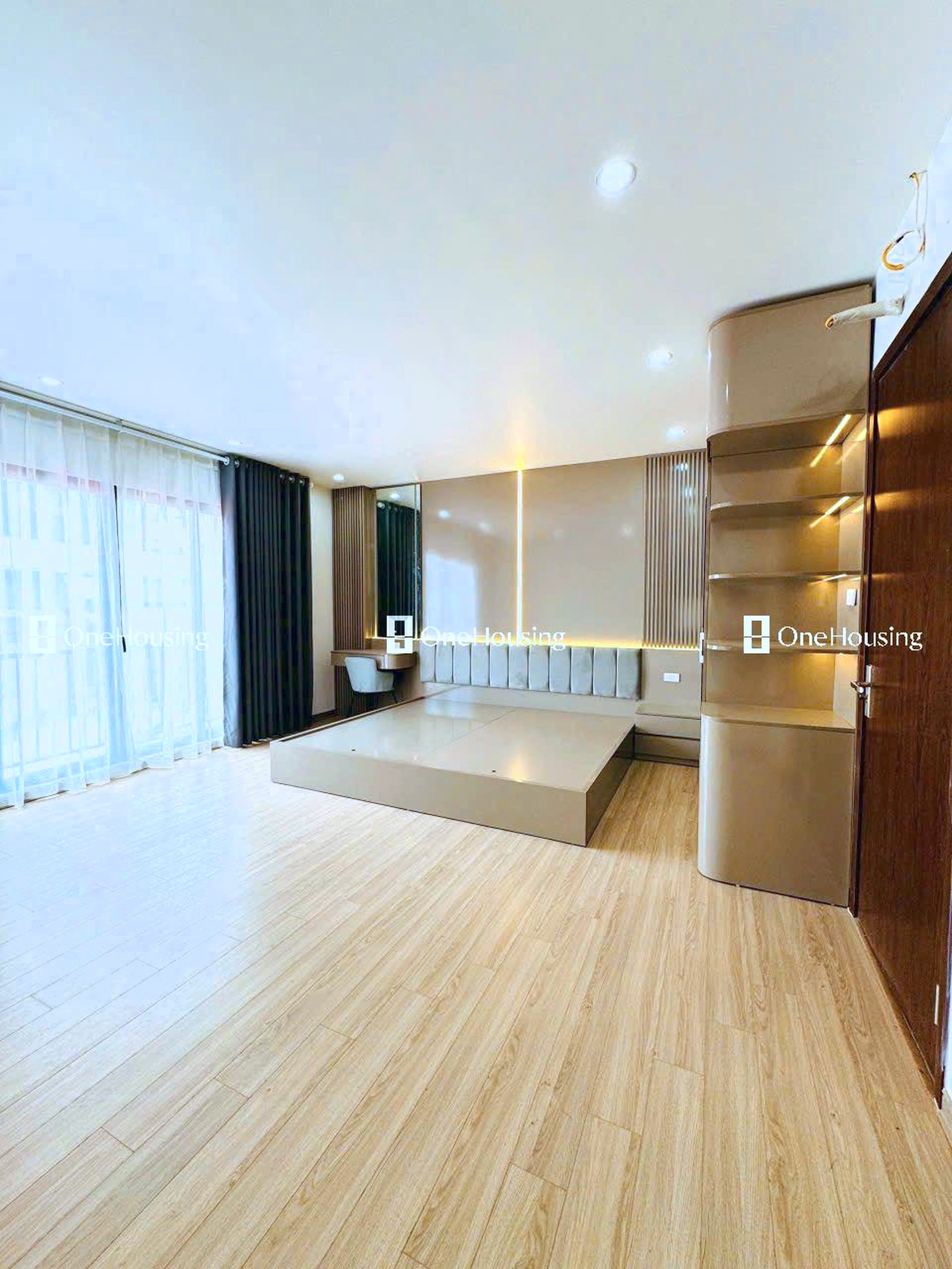 Nhà mặt ngõ cách Nguyễn Văn Linh 50m, P. Thạch Bàn, Q. Long Biên, TP. Hà Nội