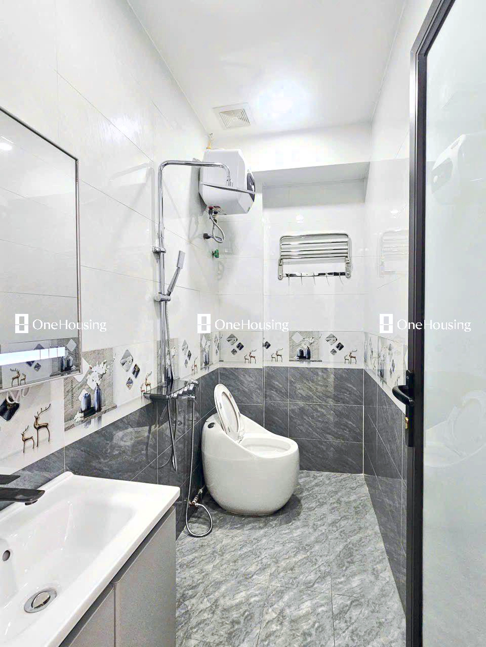 Nhà mặt ngõ cách Trần Hữu Tước 100m, P. Nam Đồng, Q. Đống Đa, TP. Hà Nội