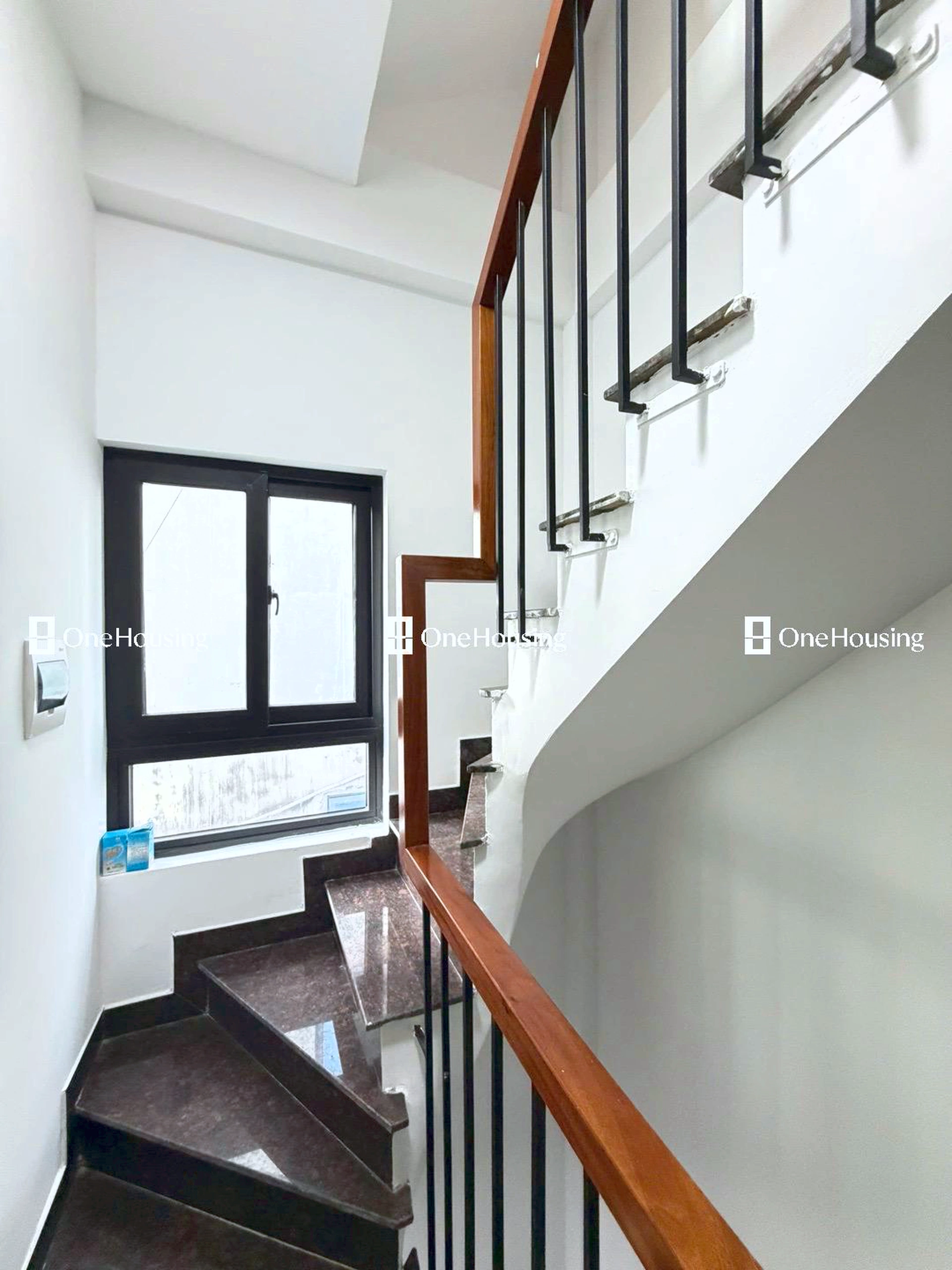 Nhà mặt ngõ cách Hoàng Như Tiếp 30m, P. Bồ Đề, Q. Long Biên, TP. Hà Nội