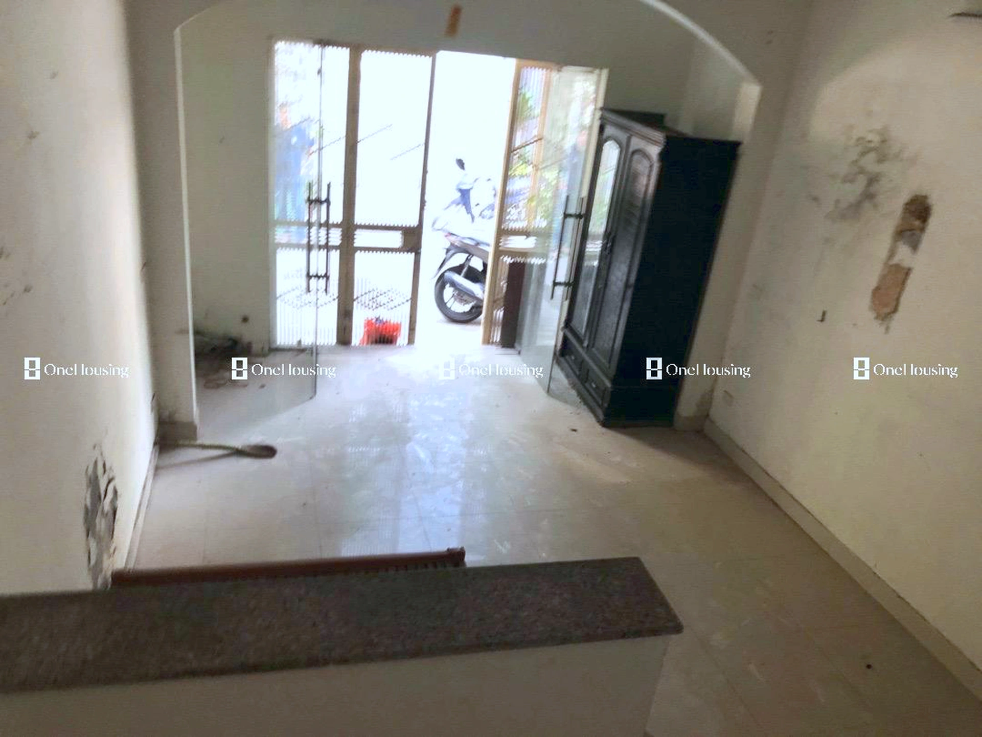 Nhà mặt ngõ cách Nguyễn Văn Cừ 30m, P. Ngọc Lâm, Q. Long Biên, TP. Hà Nội