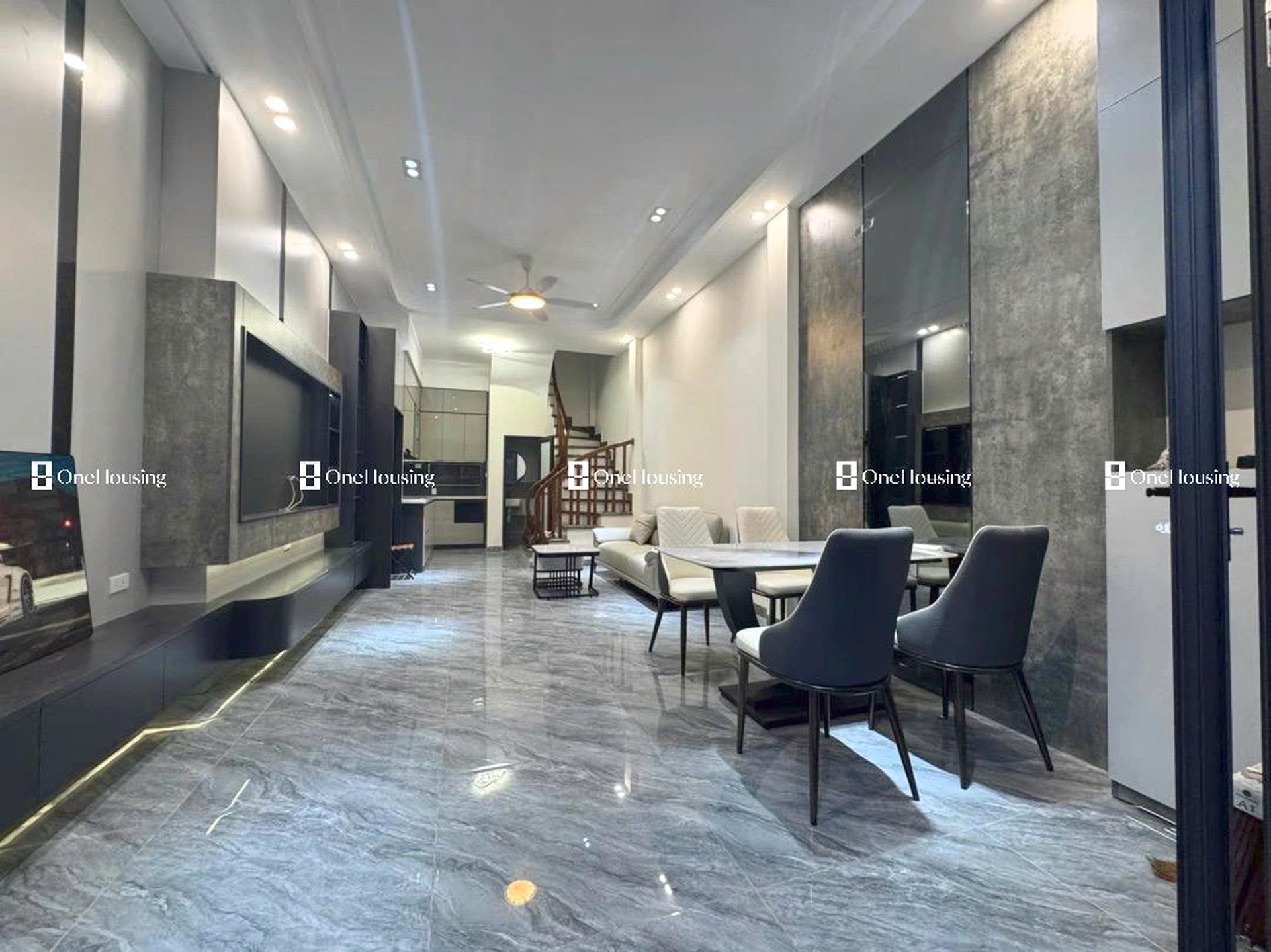 Nhà mặt ngõ cách Nguyễn Văn Cừ 50m, P. Ngọc Lâm, Q. Long Biên, TP. Hà Nội