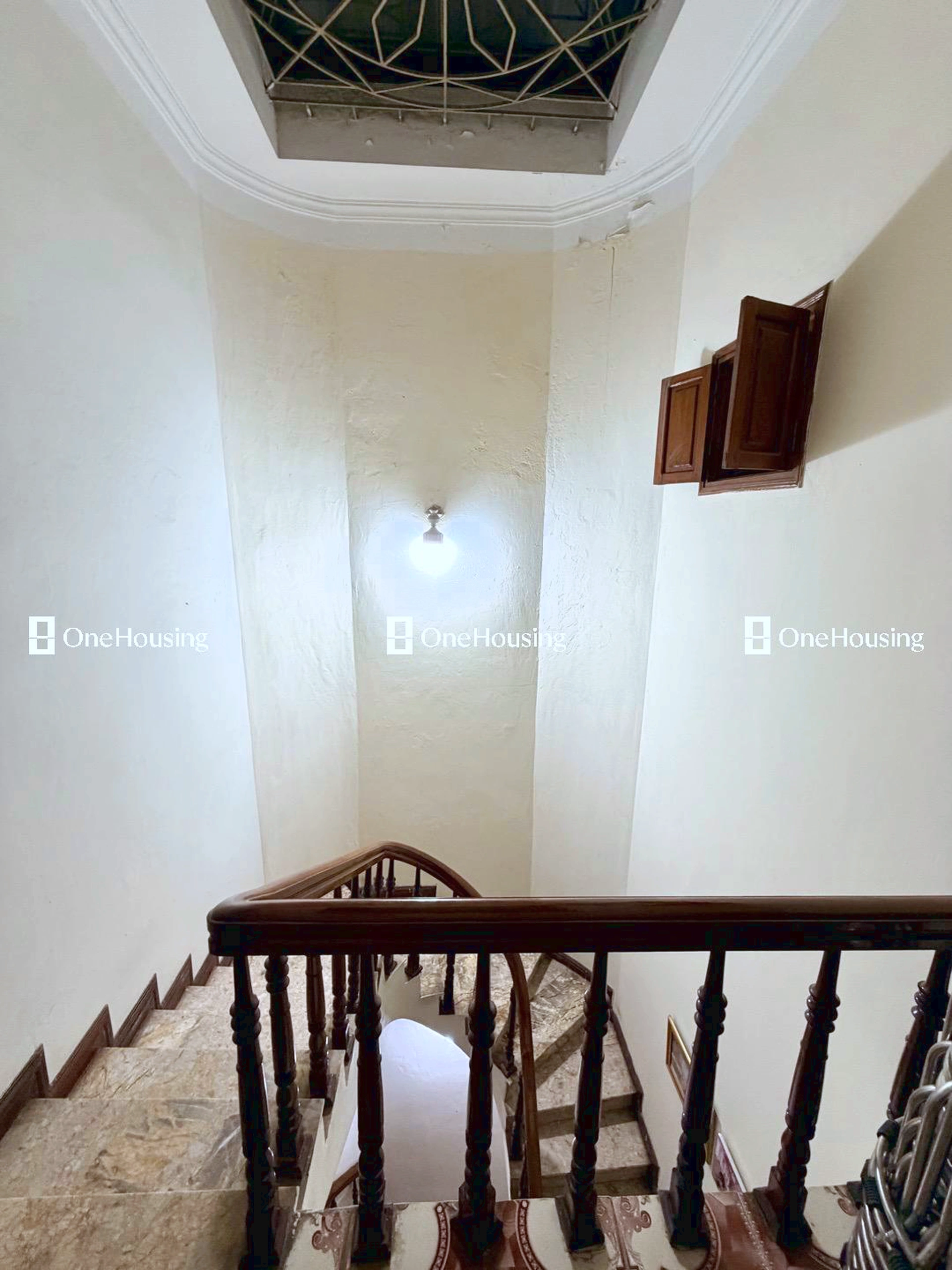 Nhà mặt ngõ cách Phạm Văn Đồng 50m, P. Mai Dịch, Q. Cầu Giấy, TP. Hà Nội