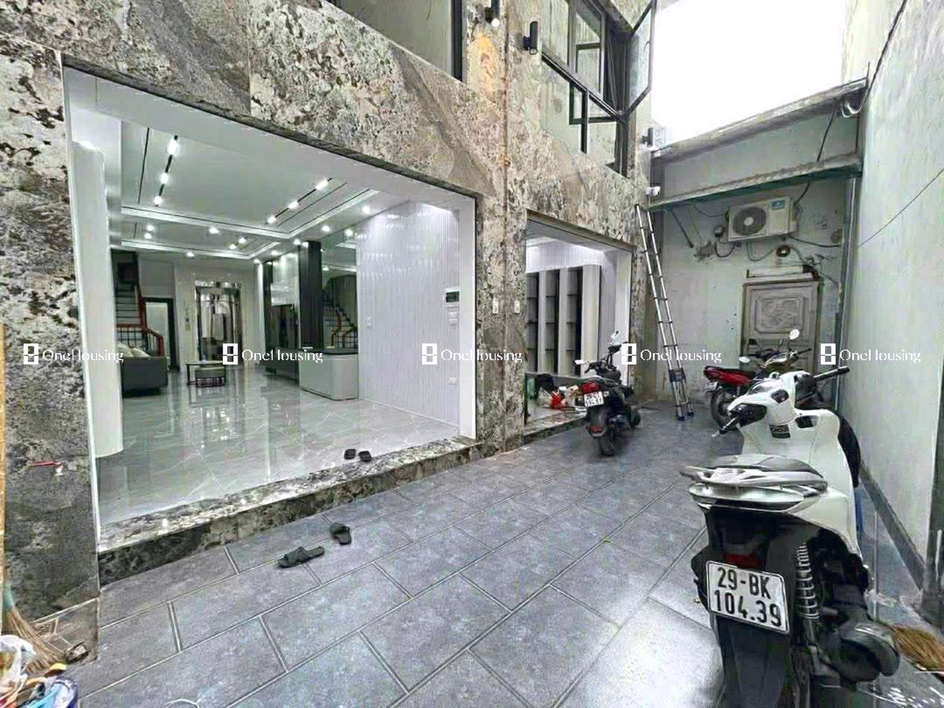 Nhà mặt ngõ cách Hoàng Như Tiếp 50m, P. Bồ Đề, Q. Long Biên, TP. Hà Nội