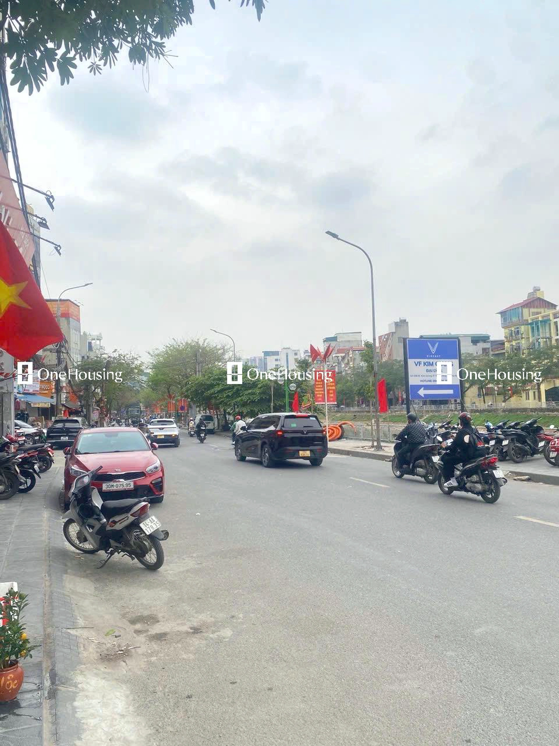 Nhà mặt phố Đường Kim Giang, P. Định Công, Q. Hoàng Mai, TP. Hà Nội