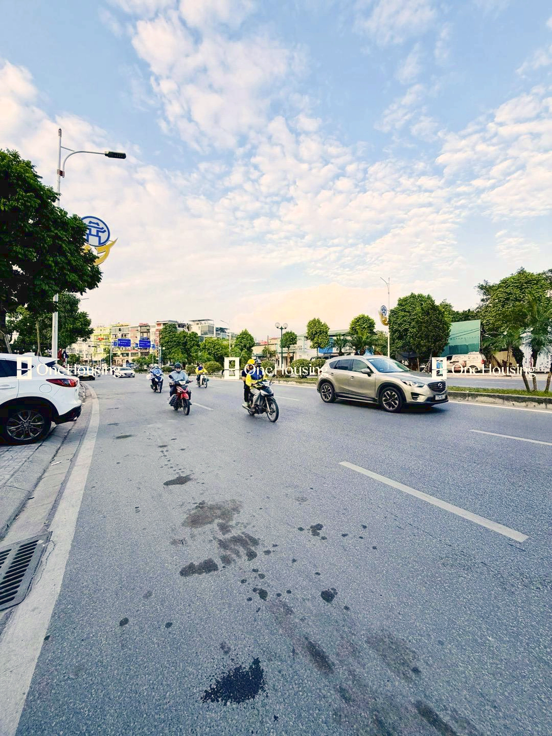 Nhà mặt phố Hồng Tiến, P. Bồ Đề, Q. Long Biên, TP. Hà Nội