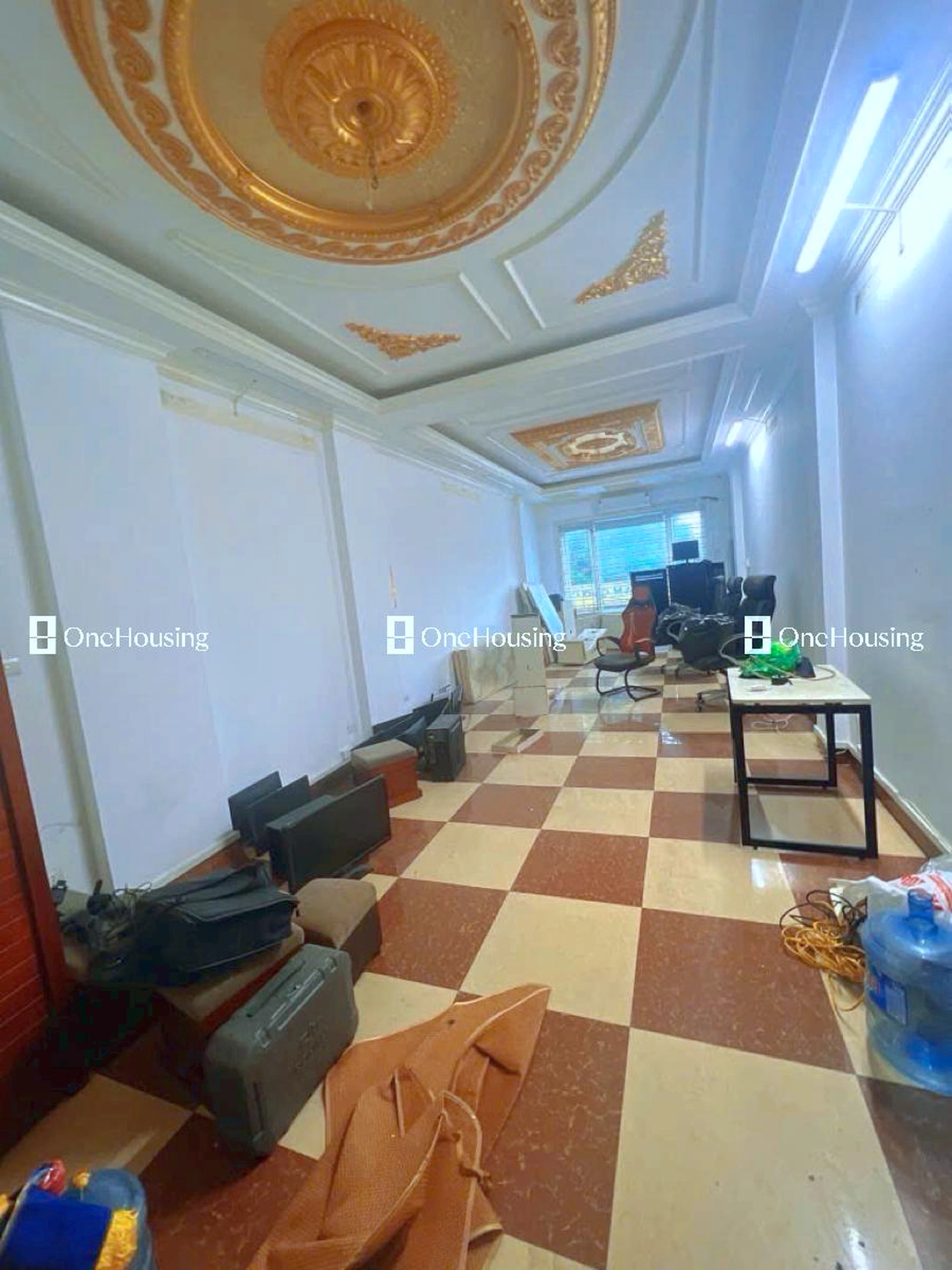 Nhà mặt phố Trần Quốc Hoàn, P. Dịch Vọng Hậu, Q. Cầu Giấy, TP. Hà Nội