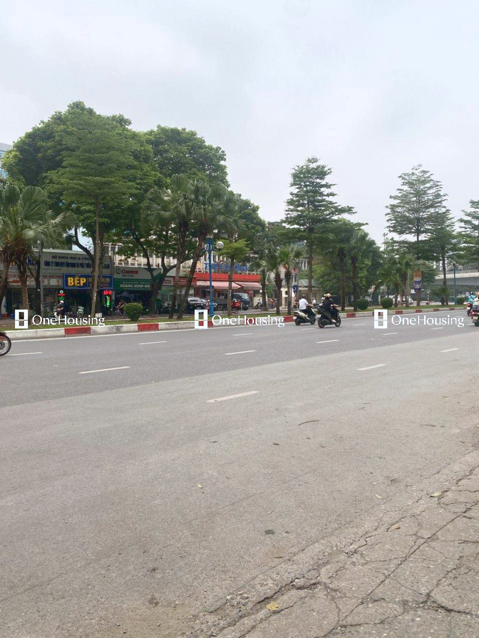 Đất nền cách Hoàng Quốc Việt 30m, P. Nghĩa Đô, Q. Cầu Giấy, TP. Hà Nội