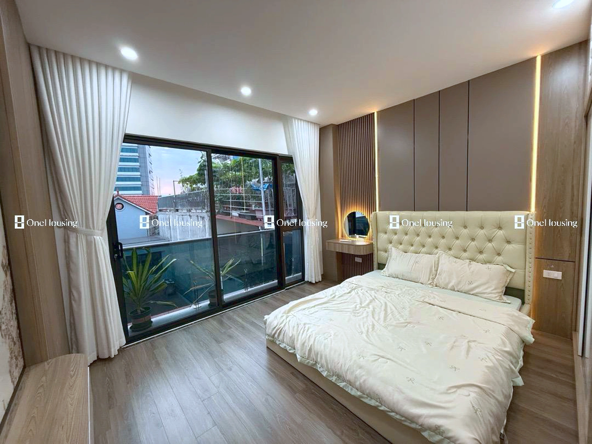 Nhà mặt ngõ cách Nguyễn Văn Cừ 50m, P. Bồ Đề, Q. Long Biên, TP. Hà Nội