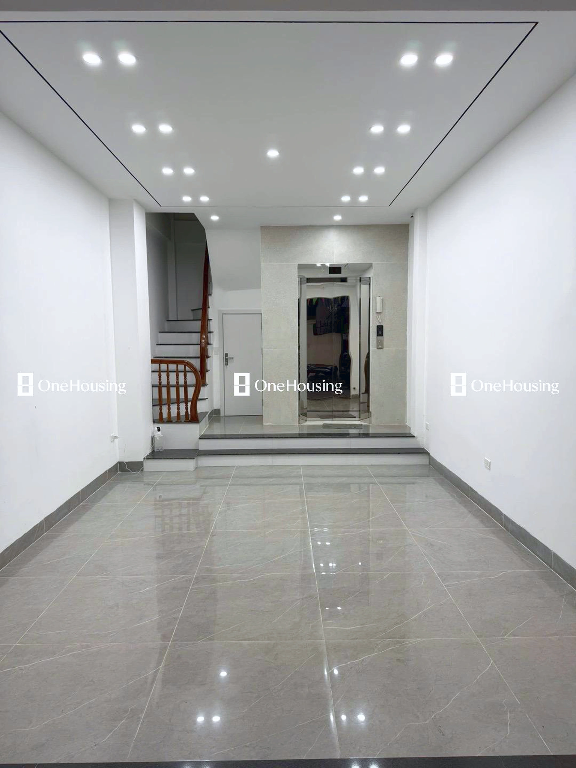 Nhà mặt ngõ cách Nguyễn Văn Cừ 50m, P. Bồ Đề, Q. Long Biên, TP. Hà Nội