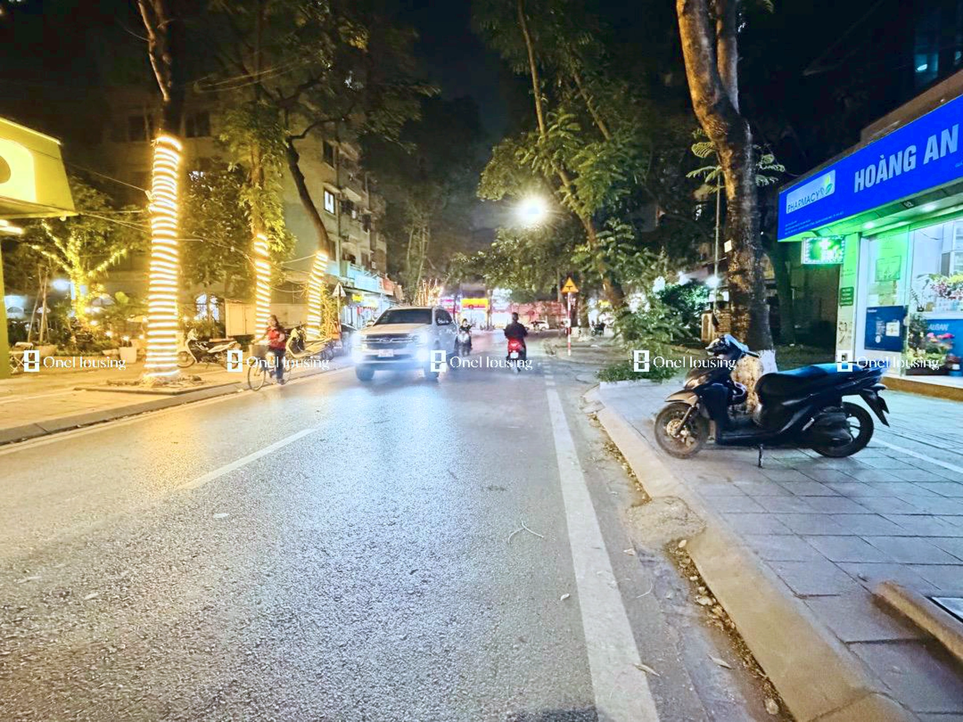 Nhà mặt phố Trần Nguyên Đán, P. Định Công, Q. Hoàng Mai, TP. Hà Nội