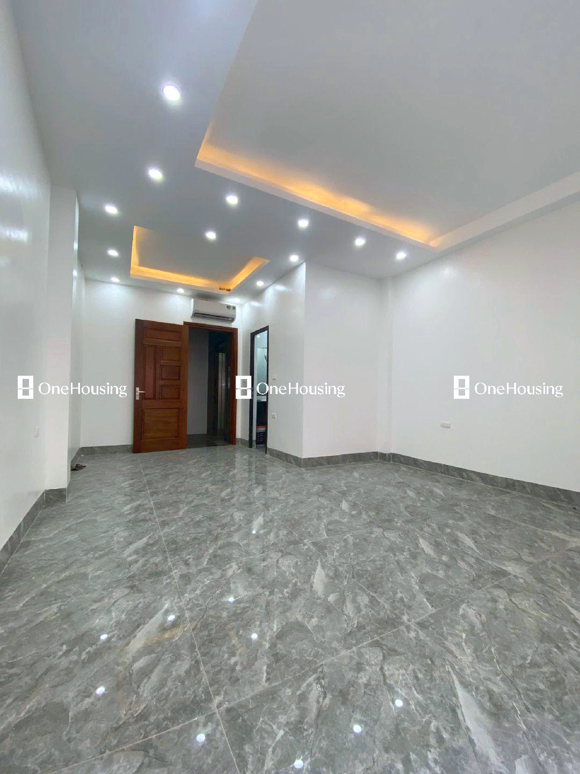 Nhà mặt ngõ cách Nguyễn Đình Hoàn 20m, P. Nghĩa Đô, Q. Cầu Giấy, TP. Hà Nội