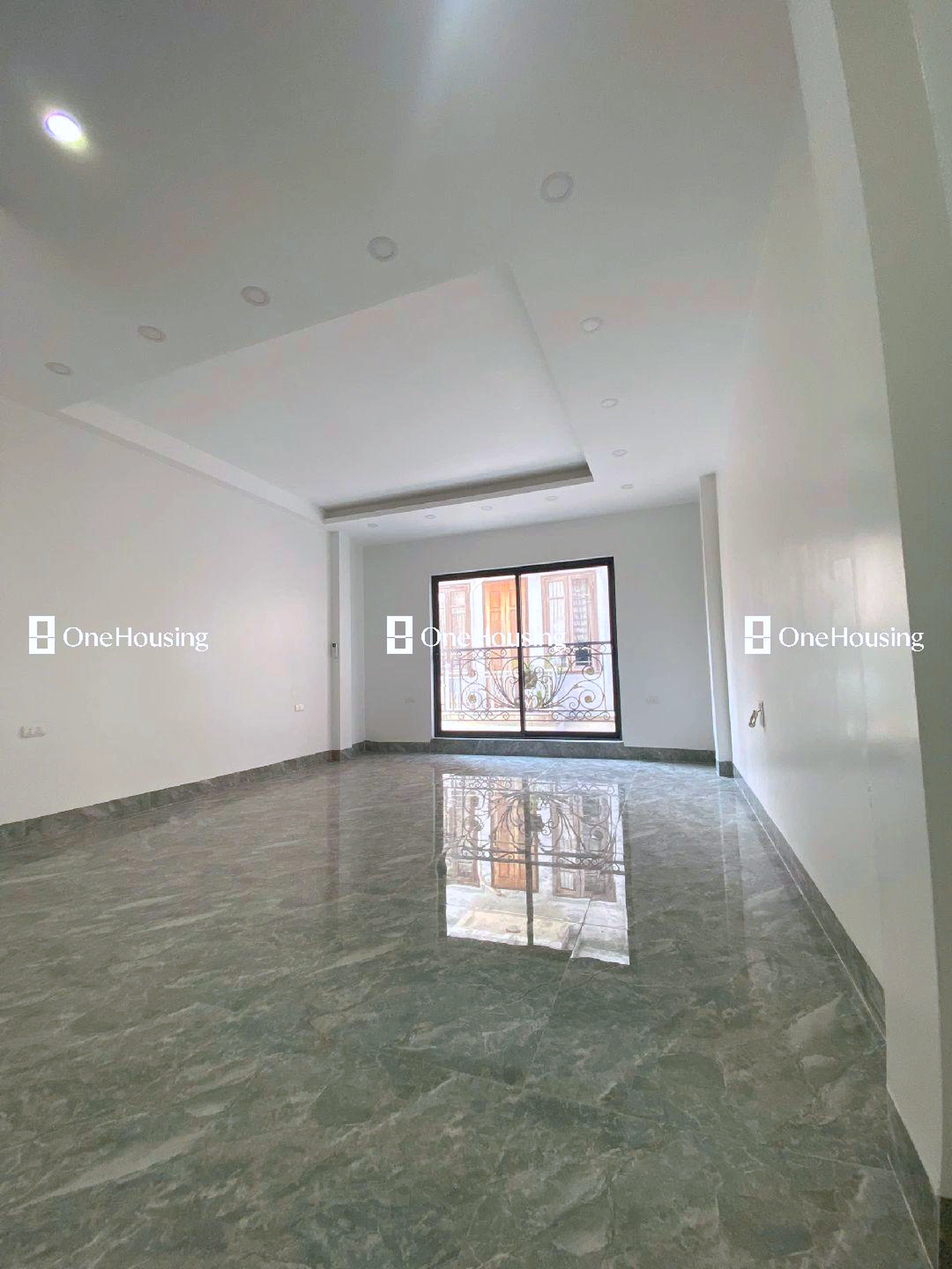 Nhà mặt ngõ cách Nguyễn Đình Hoàn 20m, P. Nghĩa Đô, Q. Cầu Giấy, TP. Hà Nội