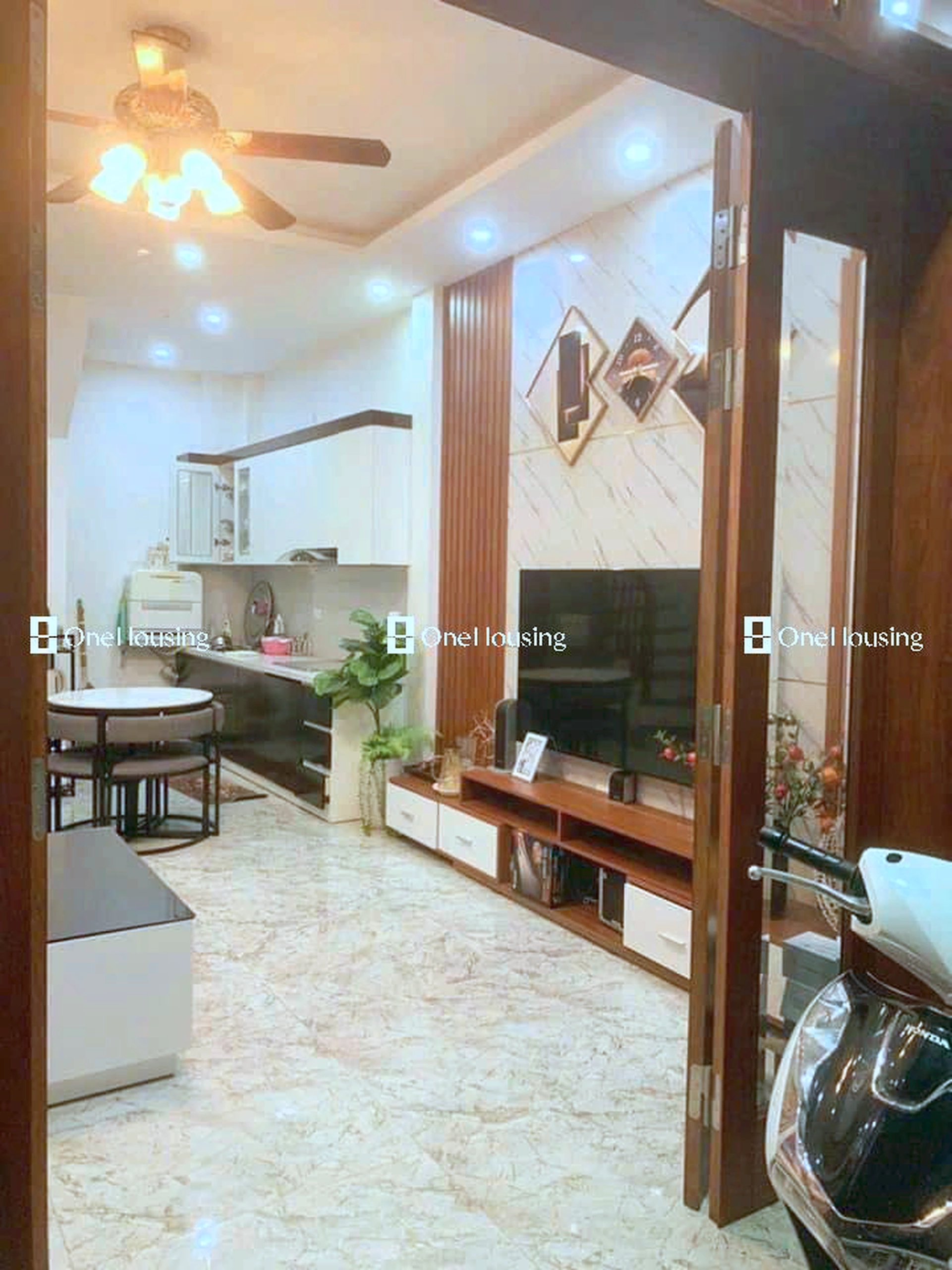 Nhà mặt ngõ cách Nguyễn Sơn 100m, P. Gia Thụy, Q. Long Biên, TP. Hà Nội