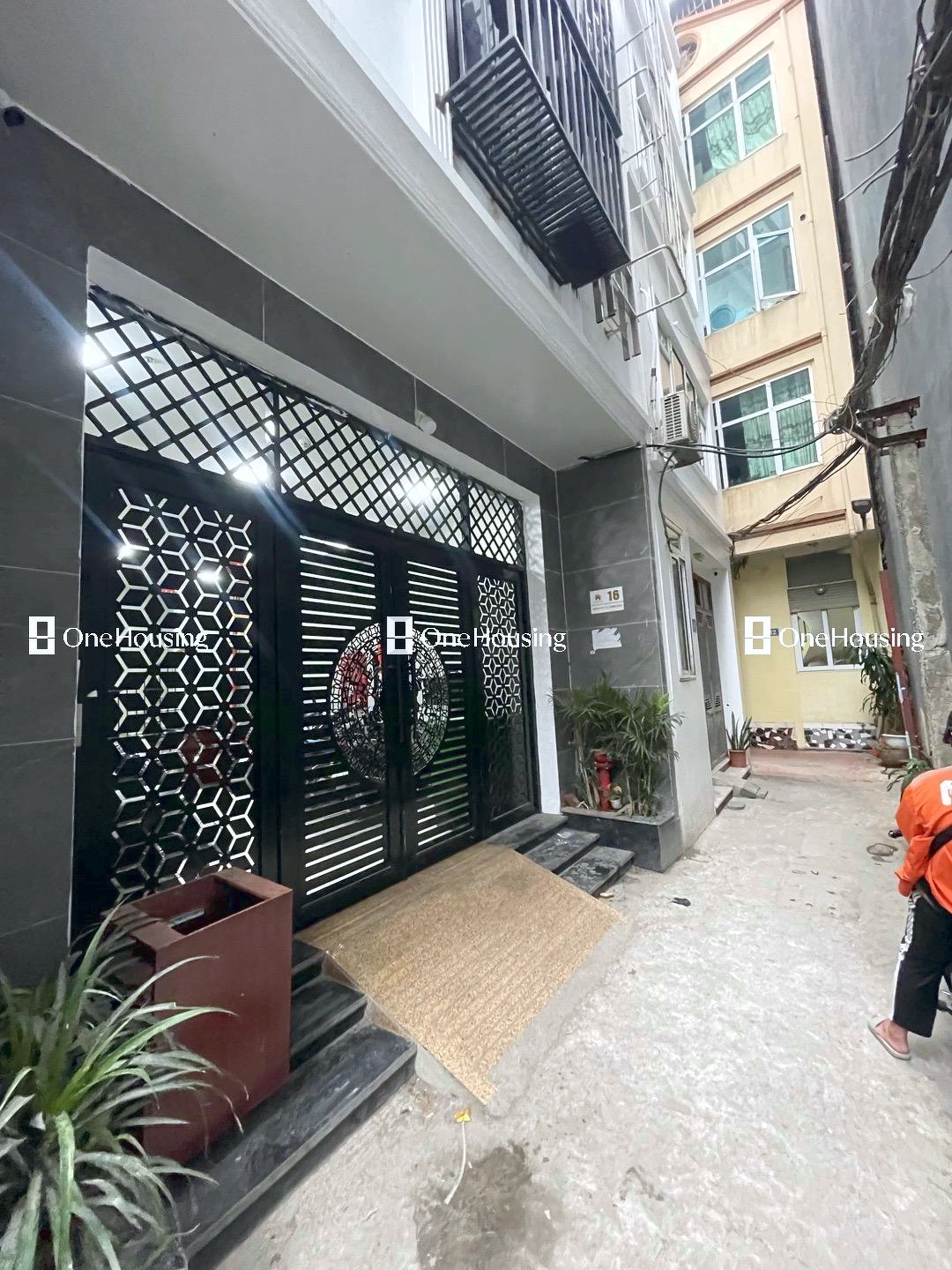 Nhà mặt ngõ cách Trung Kính 50m, P. Trung Hòa, Q. Cầu Giấy, TP. Hà Nội