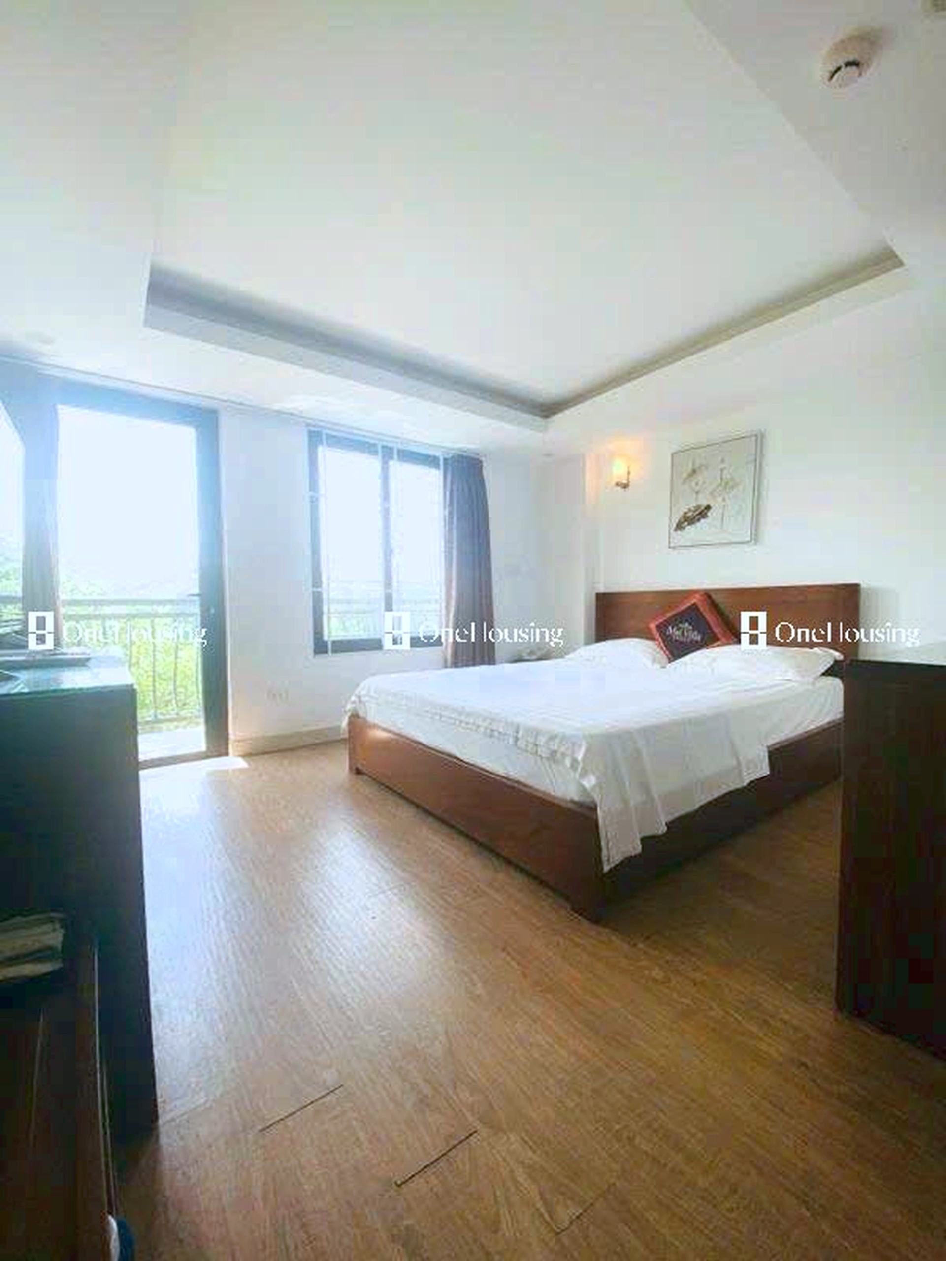 Nhà mặt phố Nguyễn Hoàng Tôn, P. Phú Thượng, Q. Tây Hồ, TP. Hà Nội