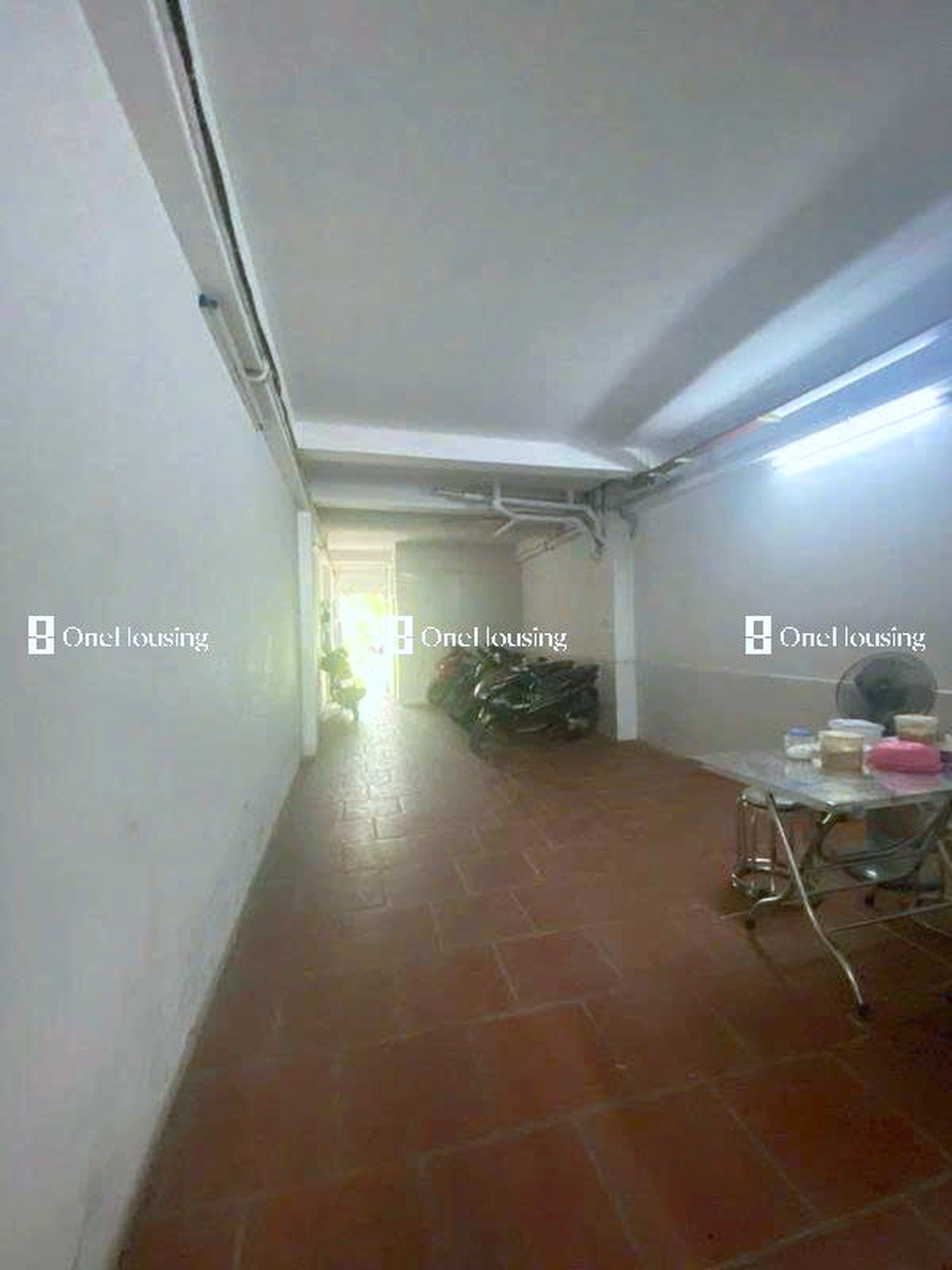 Nhà mặt phố Nguyễn Hoàng Tôn, P. Phú Thượng, Q. Tây Hồ, TP. Hà Nội