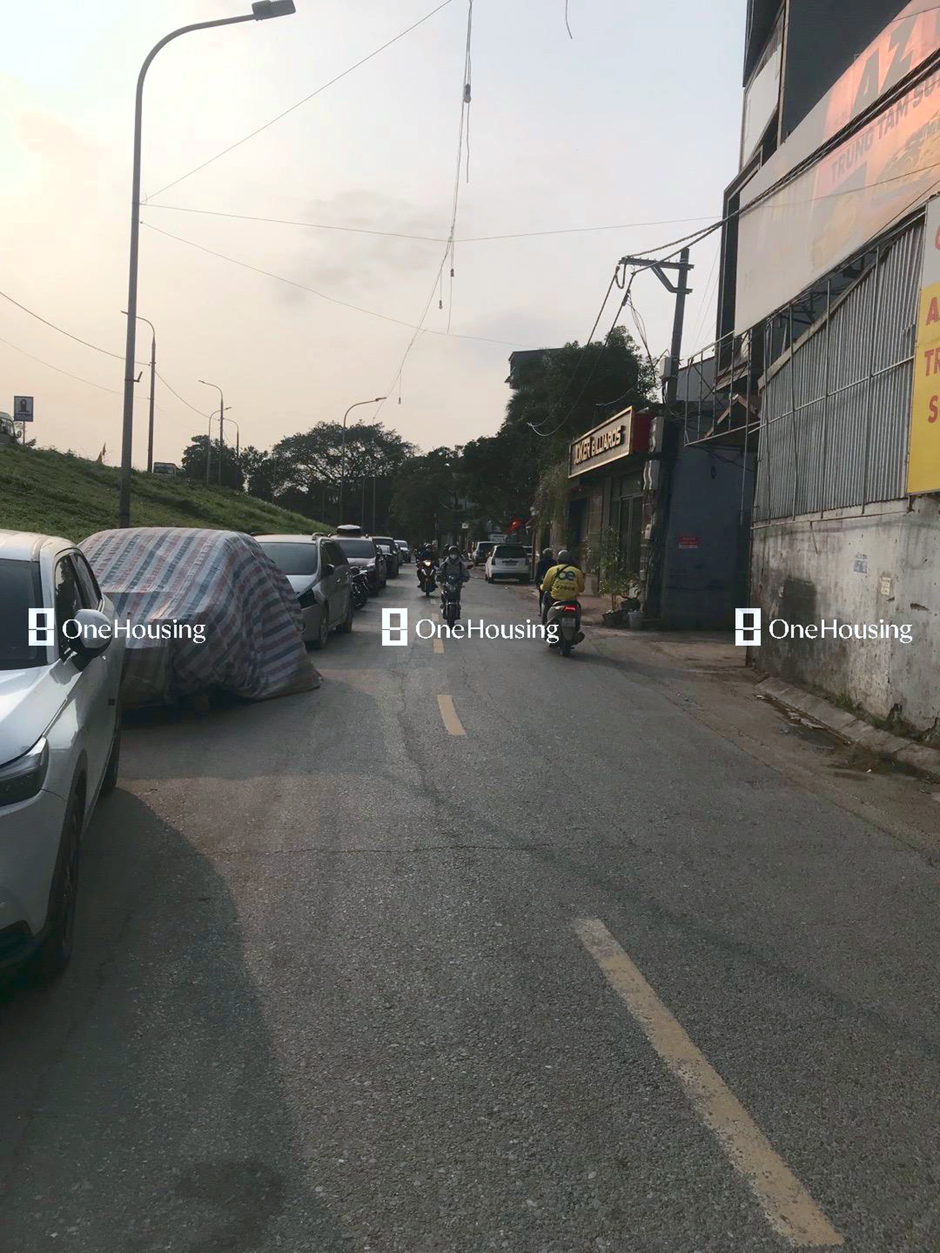 Đất nền cách Bát Khối (Mặt đê sông Hồng) 10m, P. Long Biên, Q. Long Biên, TP. Hà Nội