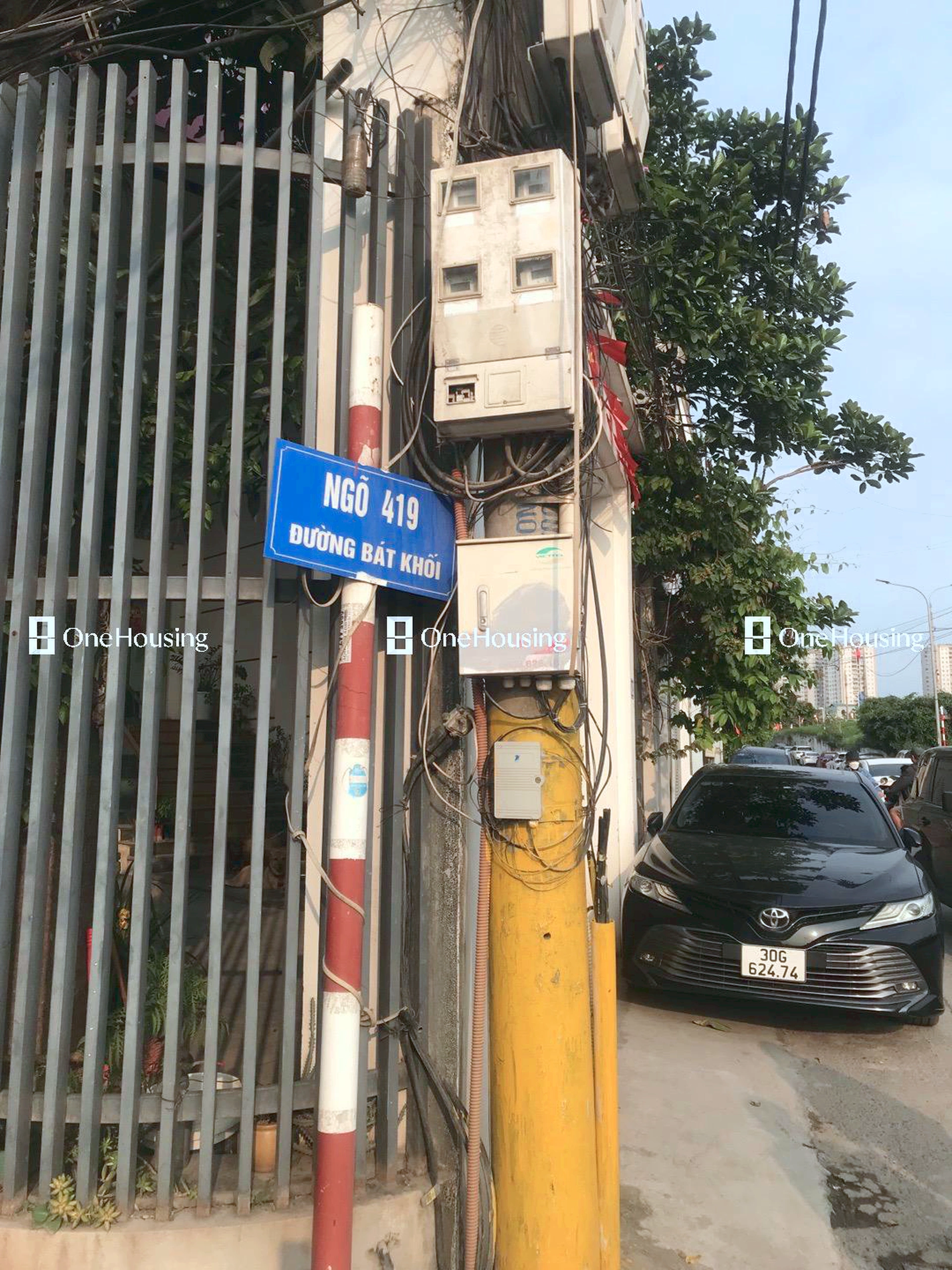 Đất nền cách Bát Khối (Mặt đê sông Hồng) 10m, P. Long Biên, Q. Long Biên, TP. Hà Nội