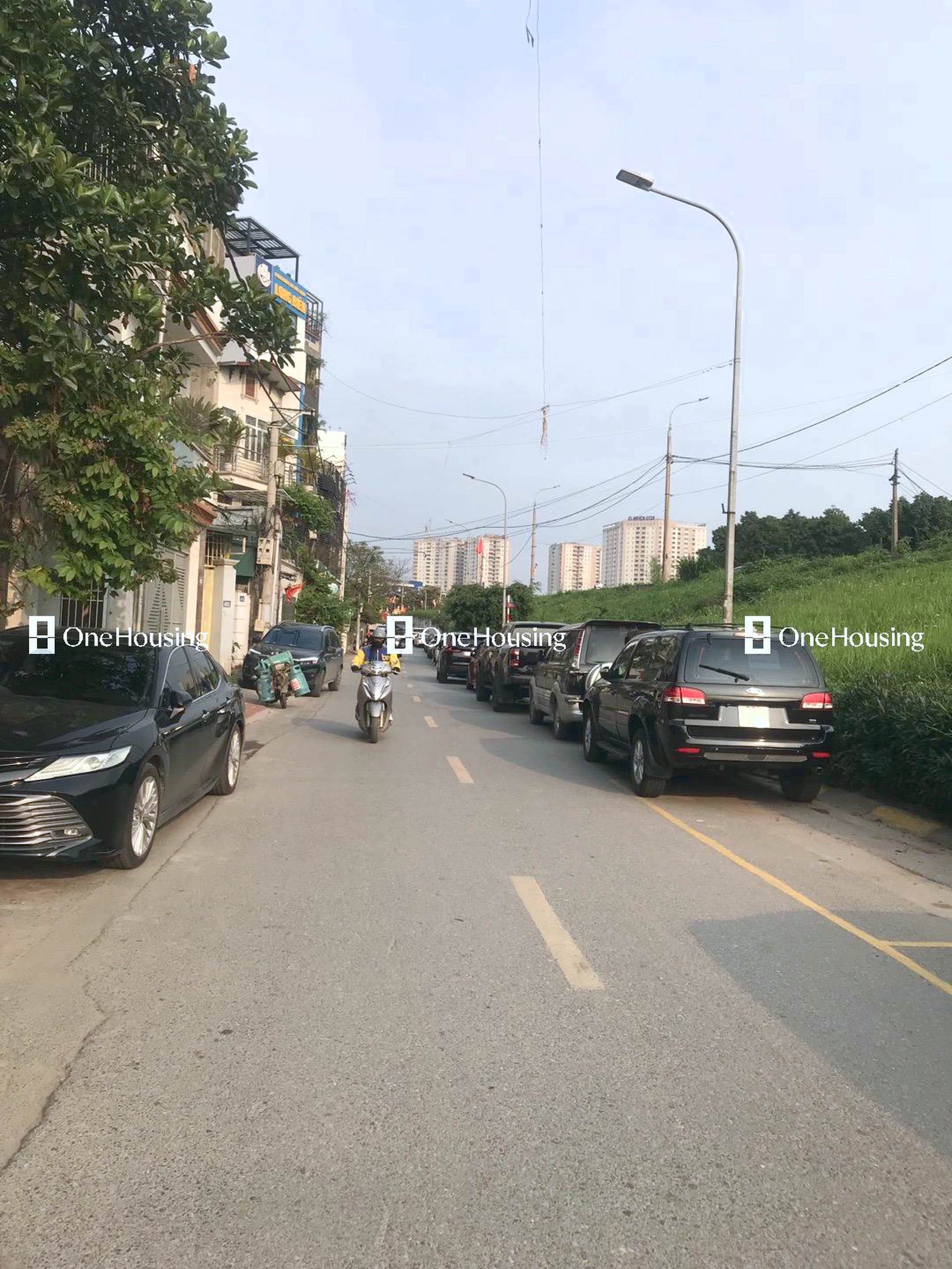 Đất nền cách Bát Khối (Mặt đê sông Hồng) 10m, P. Long Biên, Q. Long Biên, TP. Hà Nội