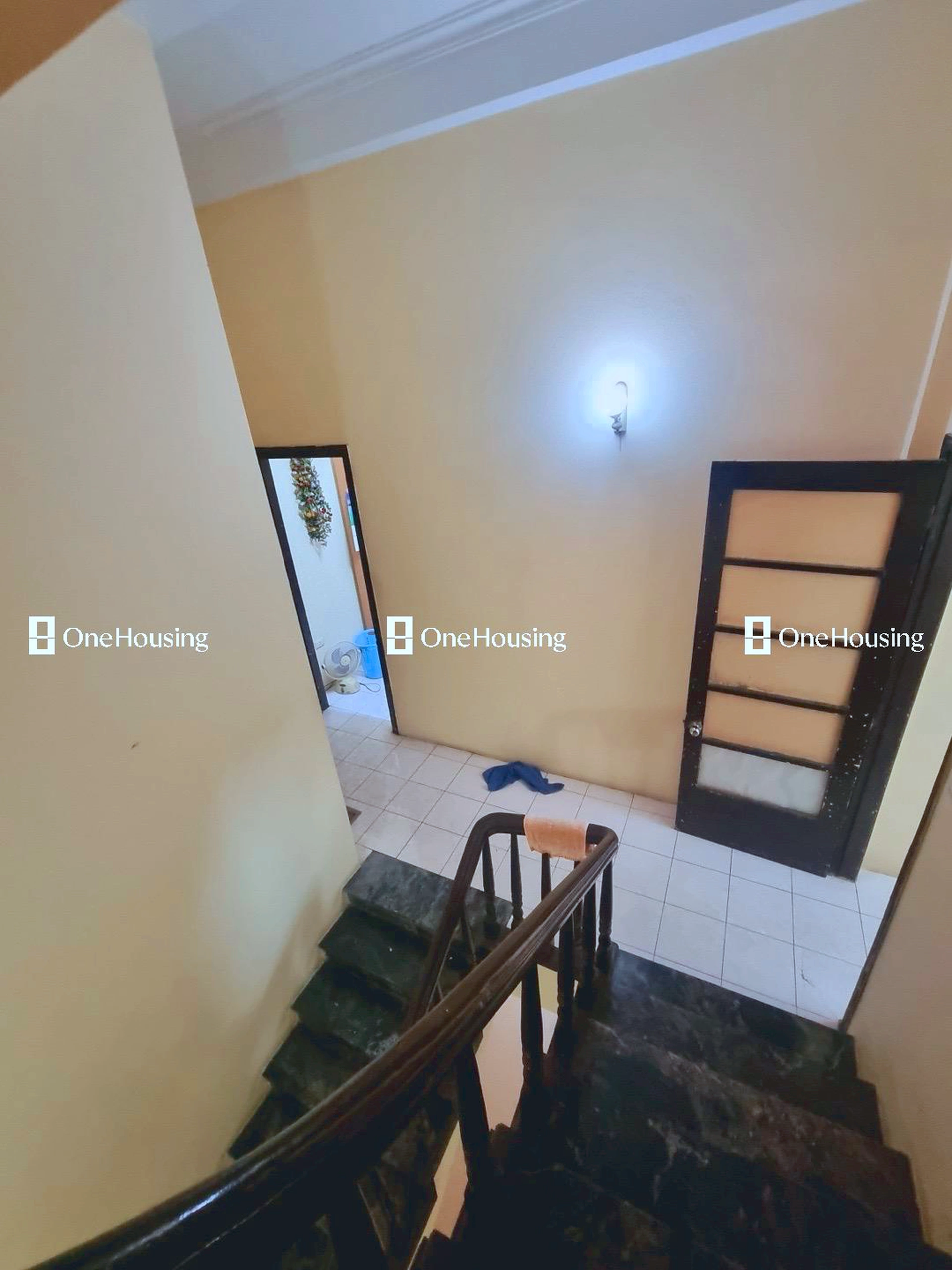 Nhà mặt ngõ cách Cầu Giấy 20m, P. Dịch Vọng, Q. Cầu Giấy, TP. Hà Nội