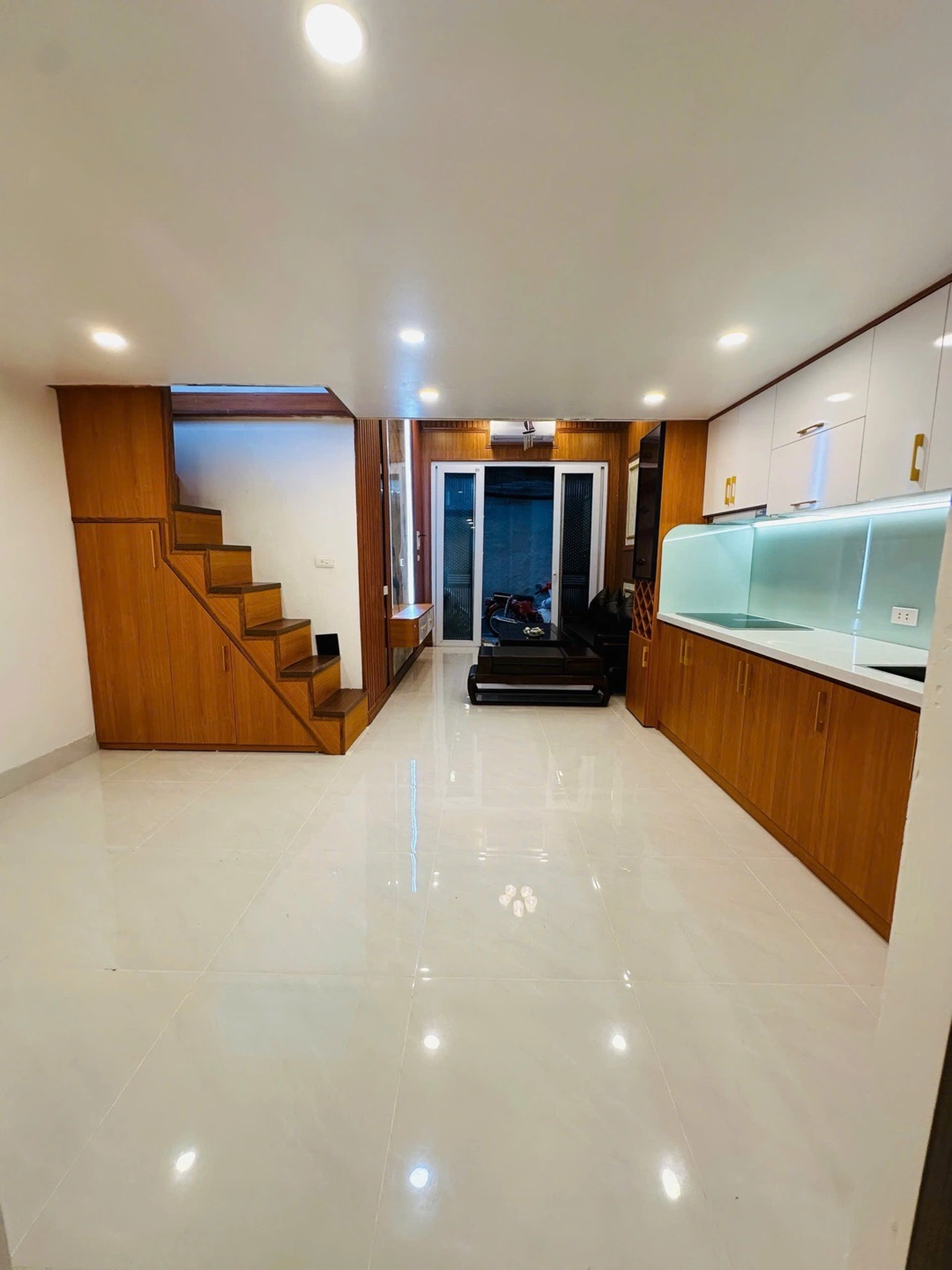 Nhà mặt ngõ cách Tôn Đức Thắng 100m, P. Ô Chợ Dừa, Q. Đống Đa, TP. Hà Nội