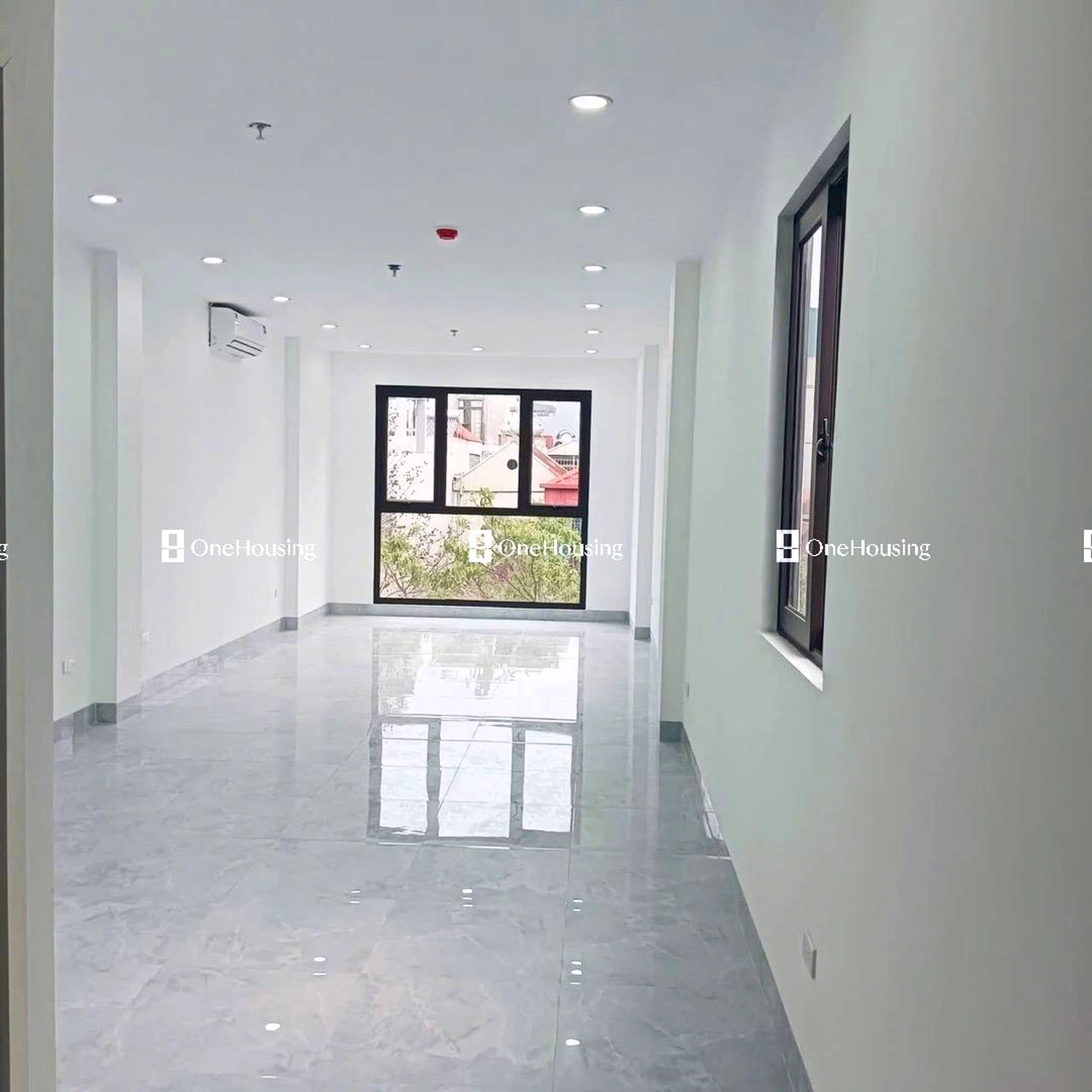 Nhà mặt phố Hoàng Văn Thái, P. Khương Mai, Q. Thanh Xuân, TP. Hà Nội