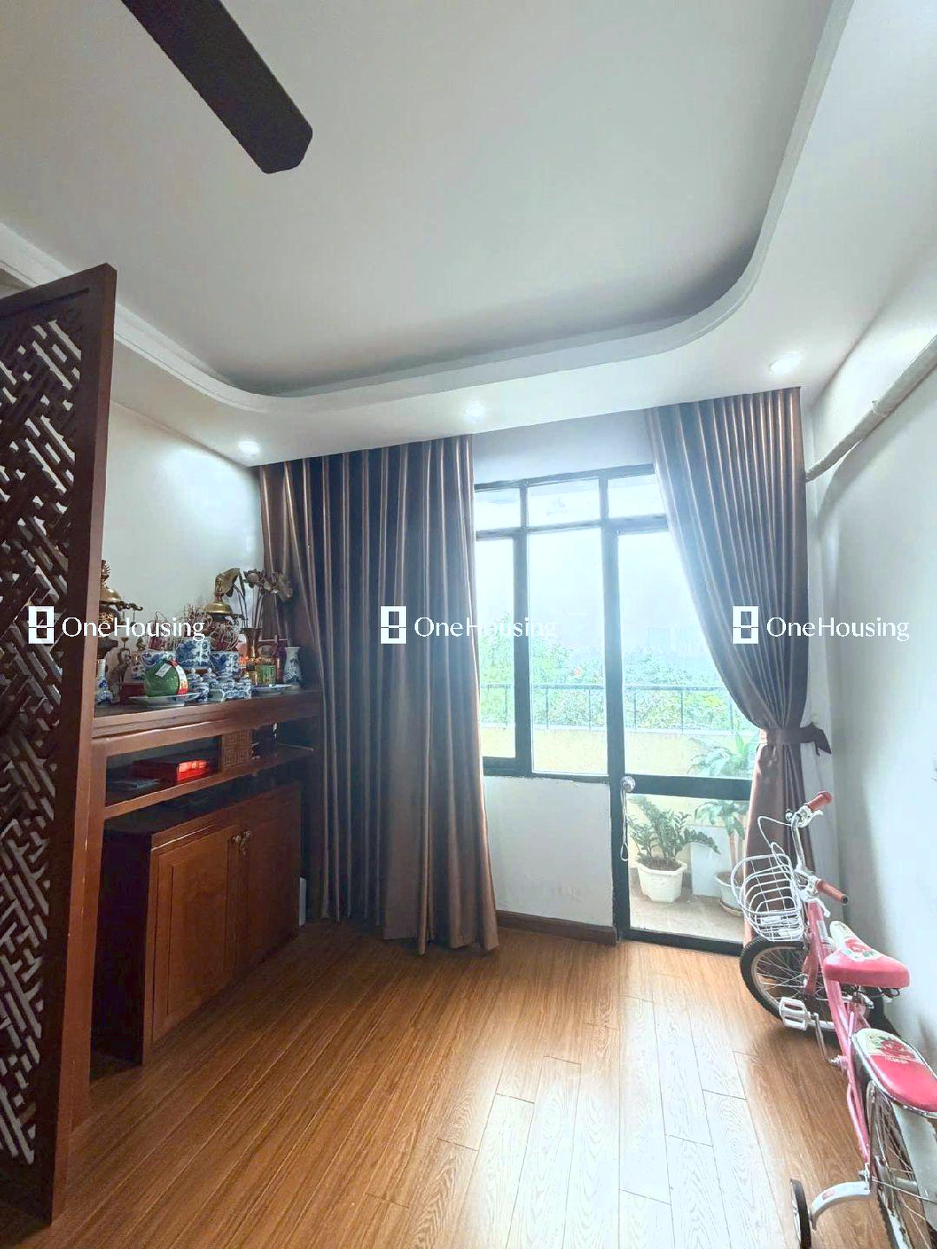 Nhà mặt phố Phạm Văn Đồng, P. Cổ Nhuế 1, Q. Bắc Từ Liêm, TP. Hà Nội