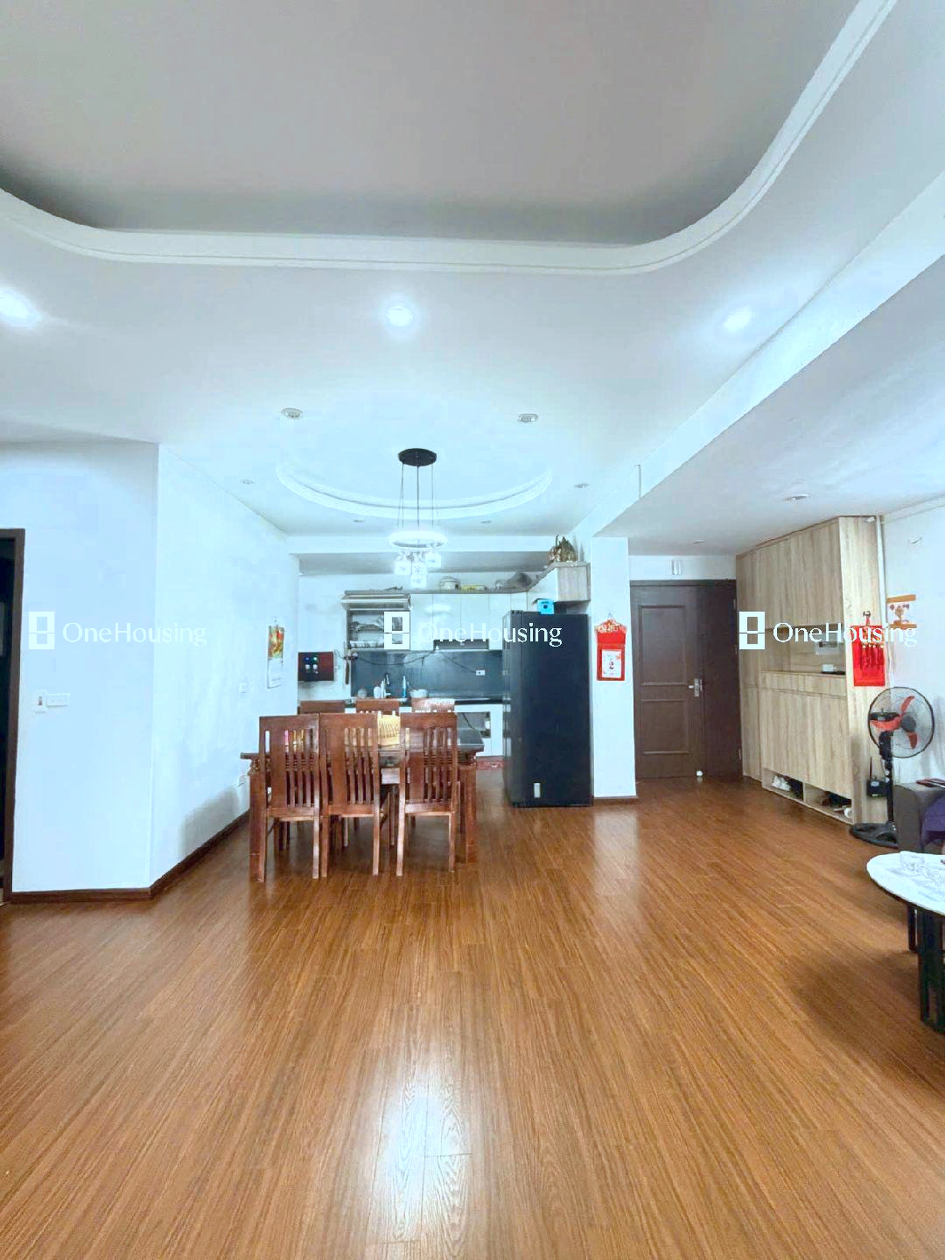 Nhà mặt phố Phạm Văn Đồng, P. Cổ Nhuế 1, Q. Bắc Từ Liêm, TP. Hà Nội