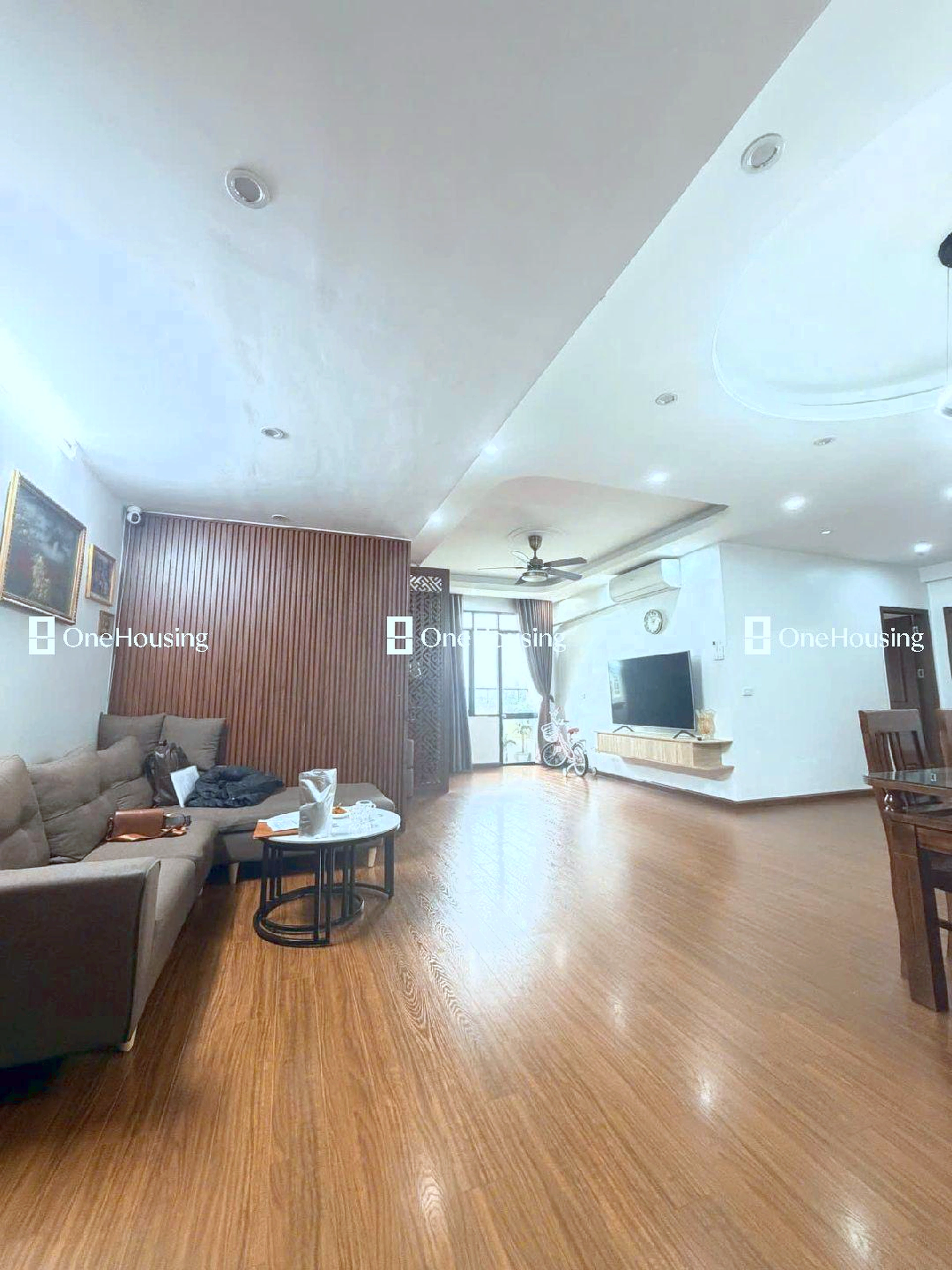 Nhà mặt phố Phạm Văn Đồng, P. Cổ Nhuế 1, Q. Bắc Từ Liêm, TP. Hà Nội