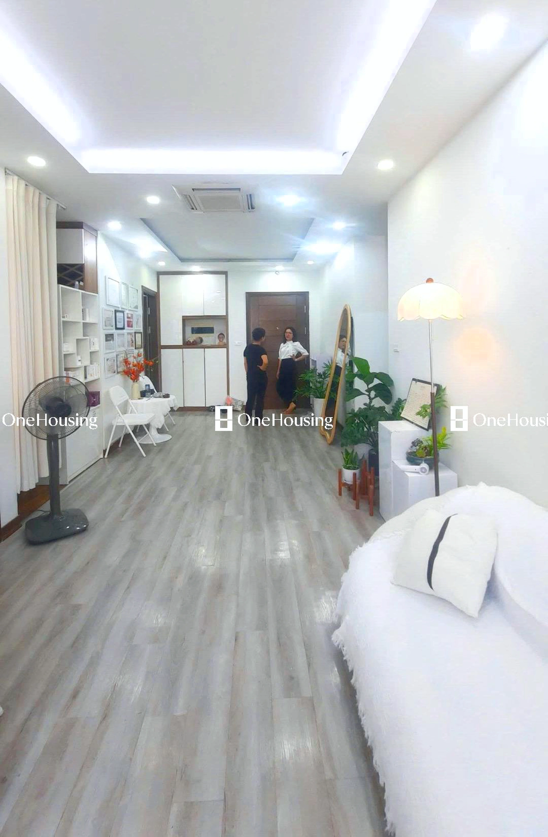Nhà mặt phố Phạm Văn Đồng, P. Cổ Nhuế 1, Q. Bắc Từ Liêm, TP. Hà Nội