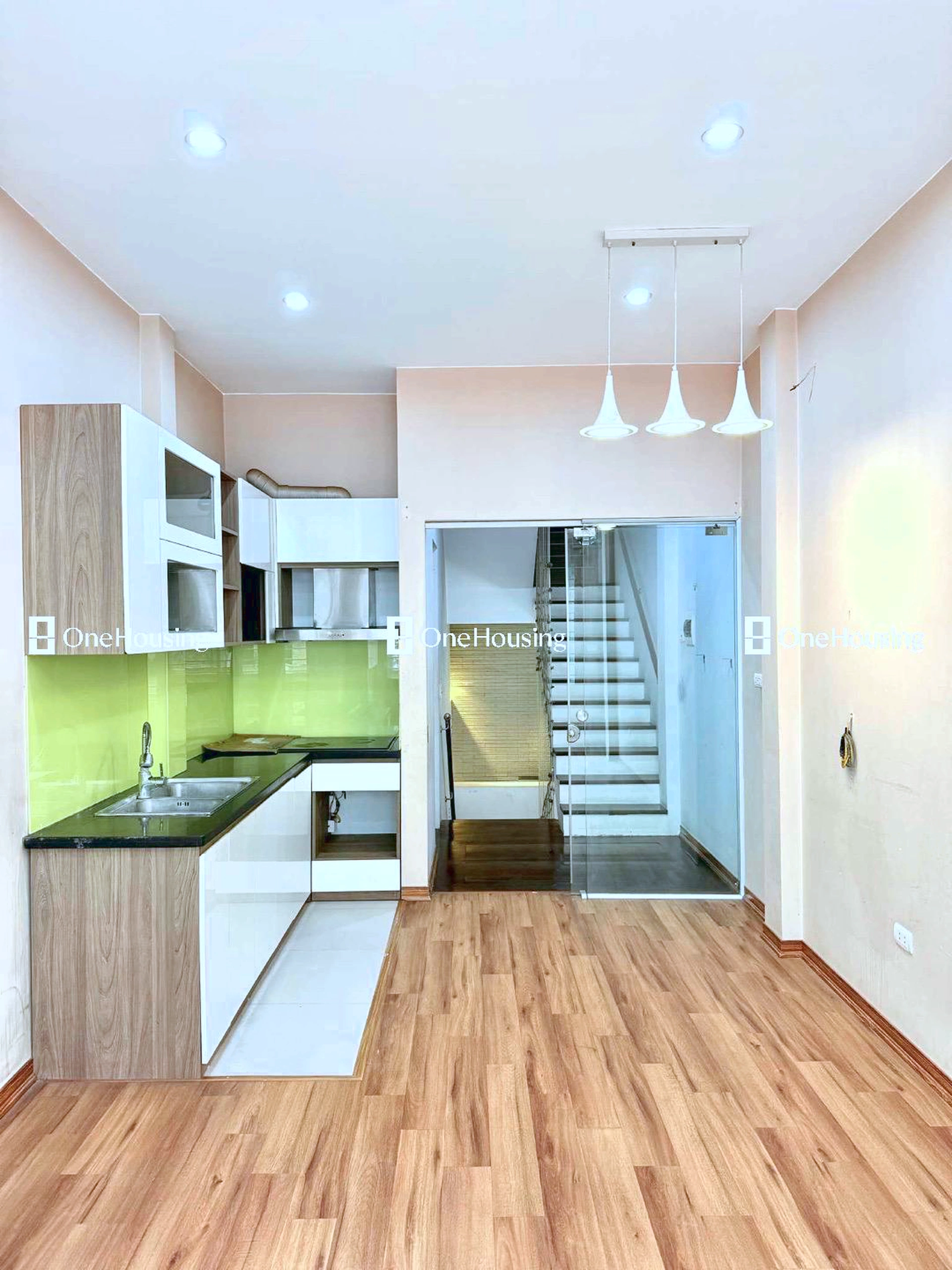 Nhà mặt phố Hoa Bằng, P. Yên Hòa, Q. Cầu Giấy, TP. Hà Nội