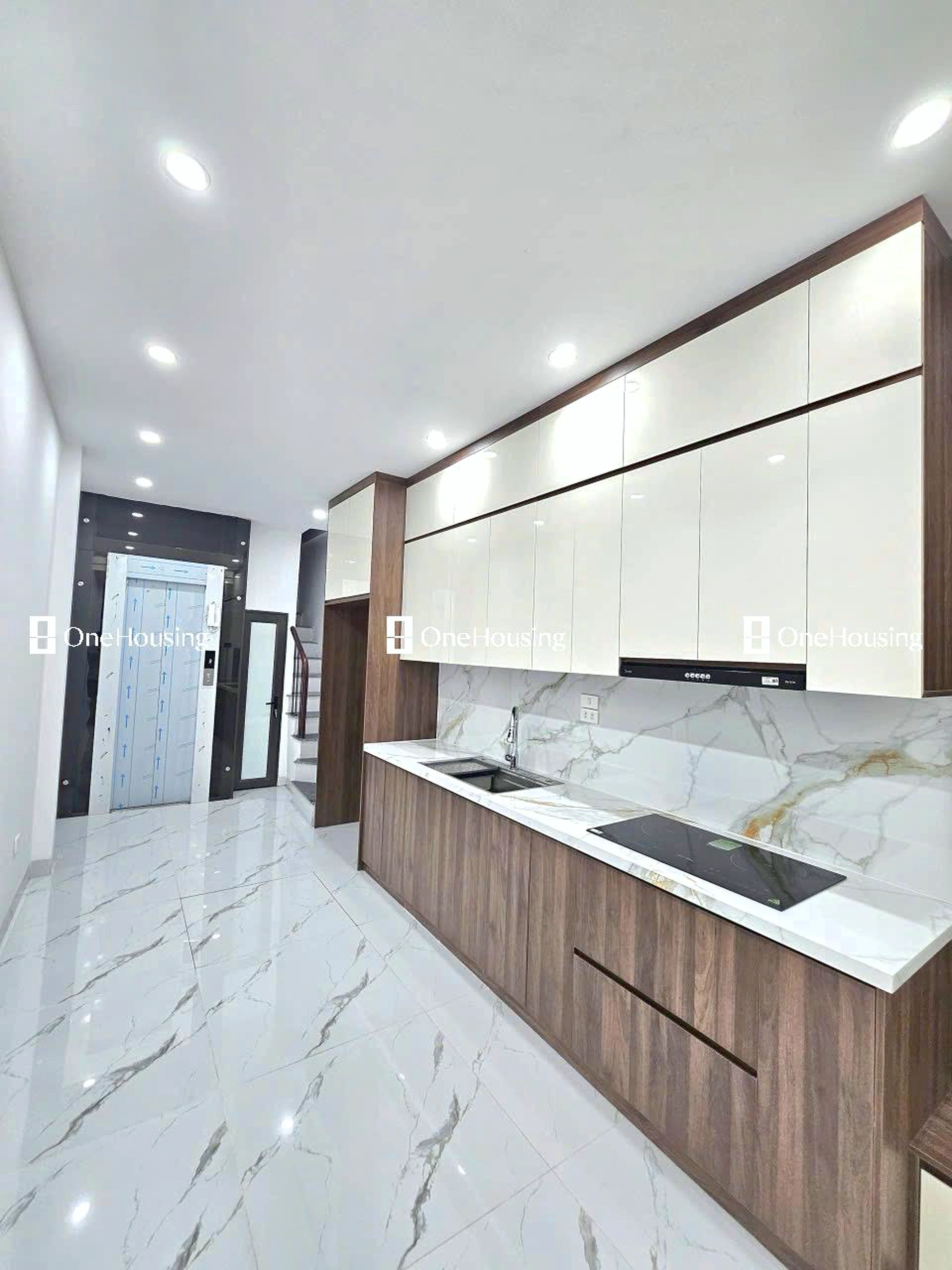 Nhà mặt ngõ cách Giang Biên 30m, P. Việt Hưng, Q. Long Biên, TP. Hà Nội