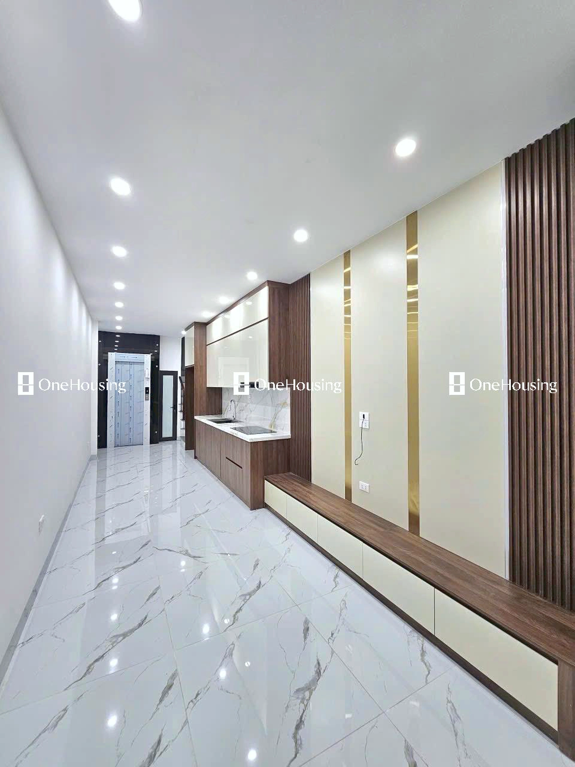 Nhà mặt ngõ cách Giang Biên 30m, P. Việt Hưng, Q. Long Biên, TP. Hà Nội