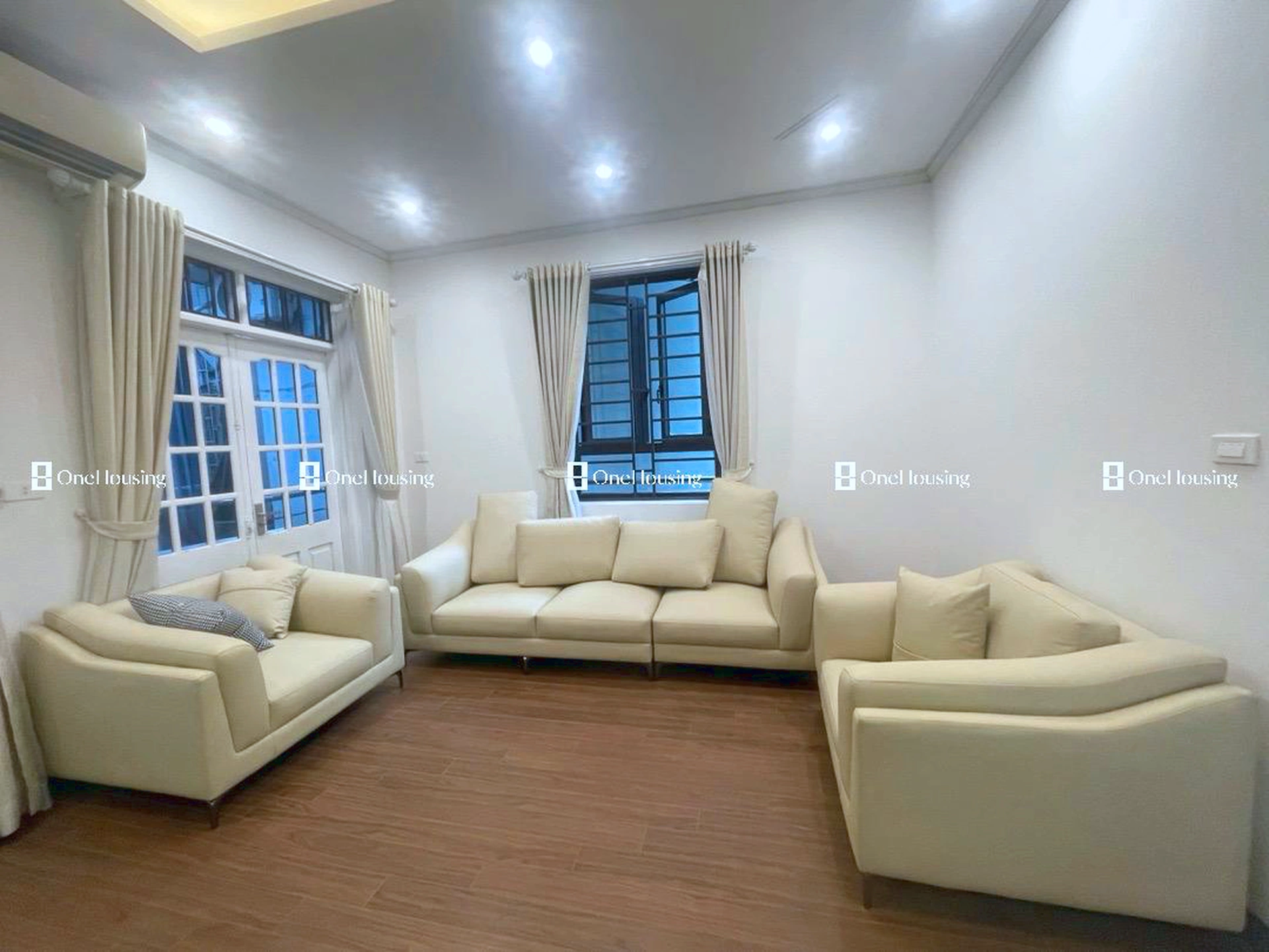 Nhà mặt ngõ cách Ngọc Lâm 8m, P. Bồ Đề, Q. Long Biên, TP. Hà Nội