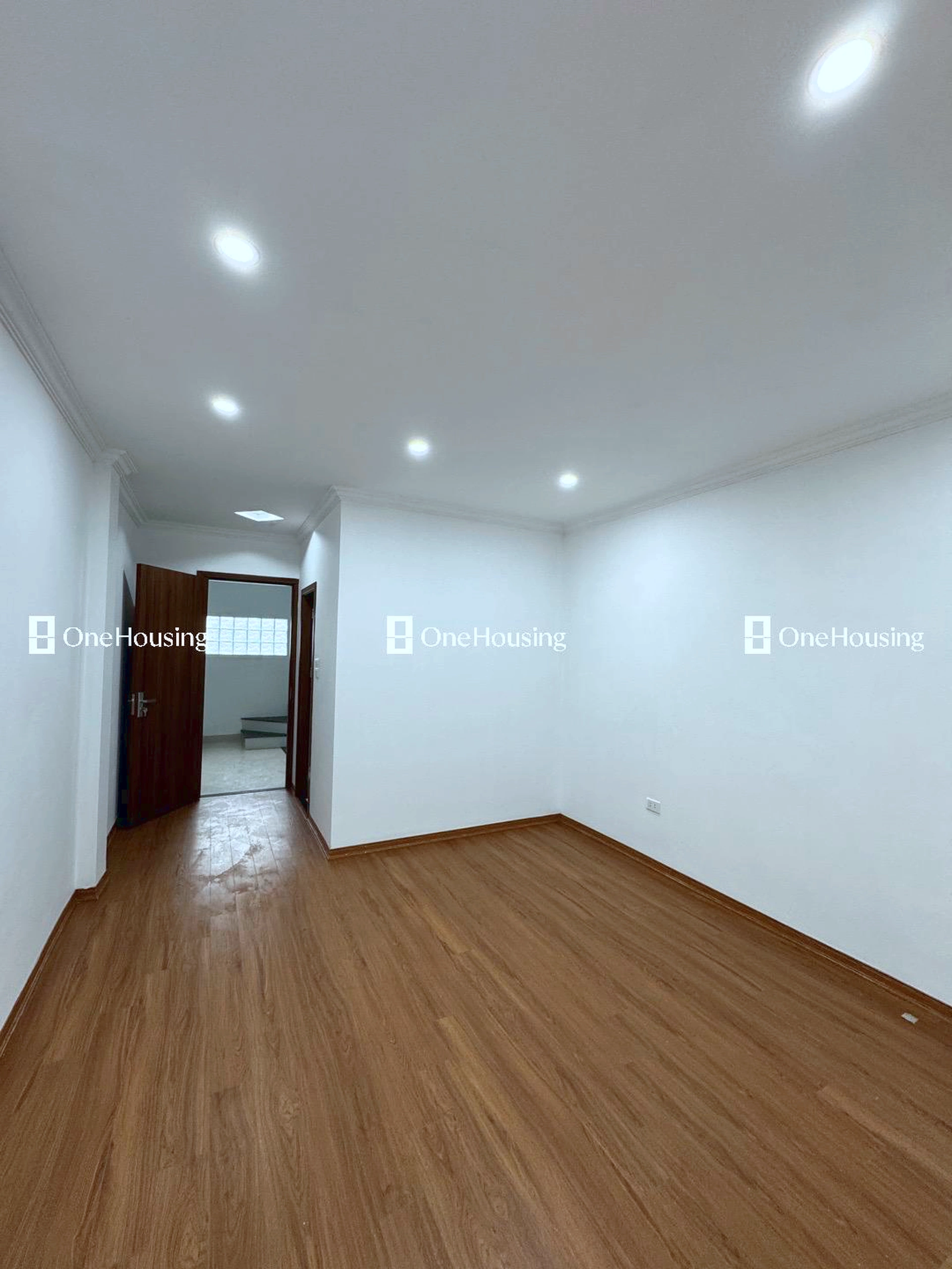 Nhà mặt ngõ cách Thạch Bàn 18m, P. Thạch Bàn, Q. Long Biên, TP. Hà Nội