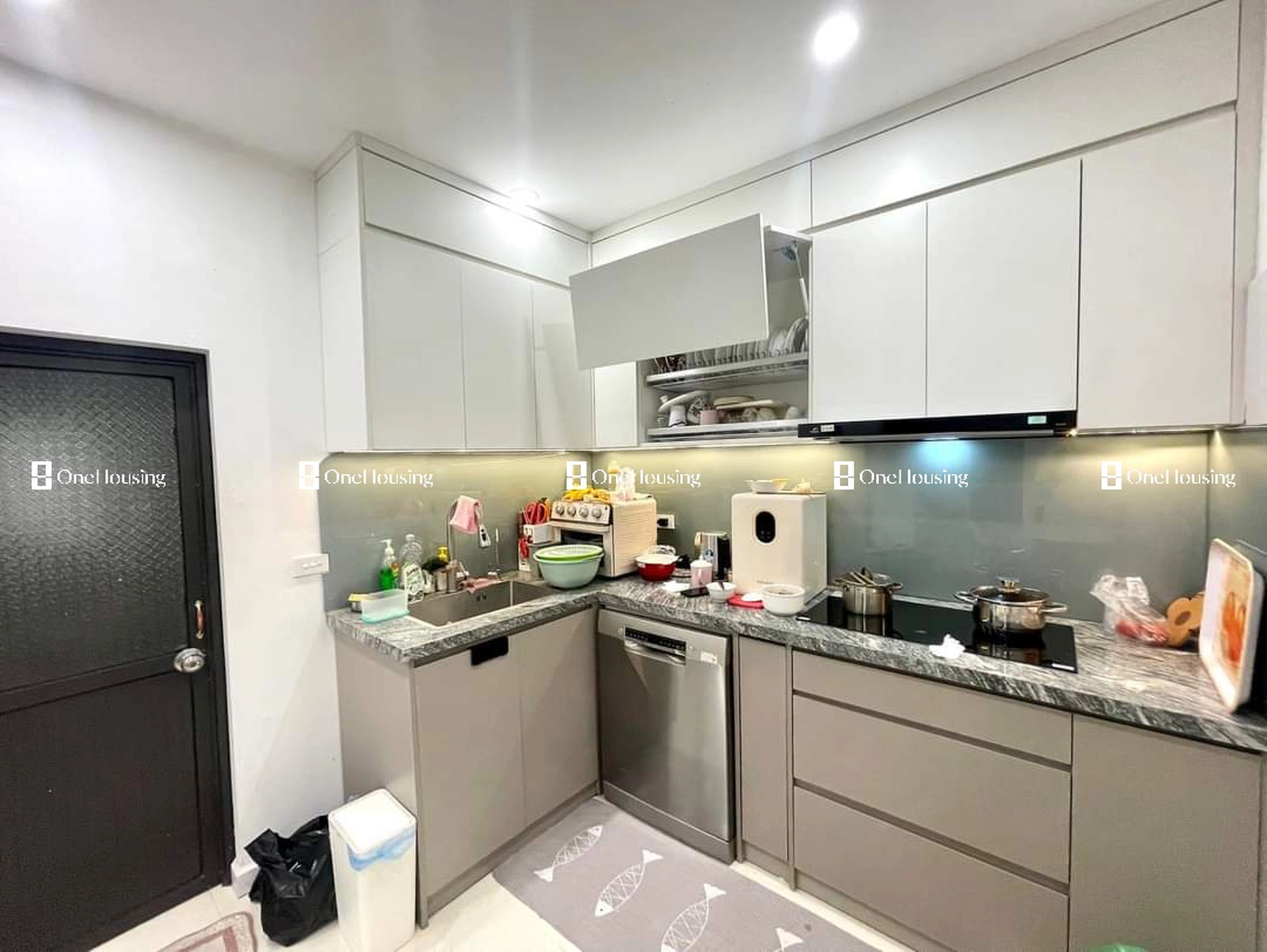 Nhà mặt phố Lạc Long Quân, P. Nghĩa Đô, Q. Cầu Giấy, TP. Hà Nội