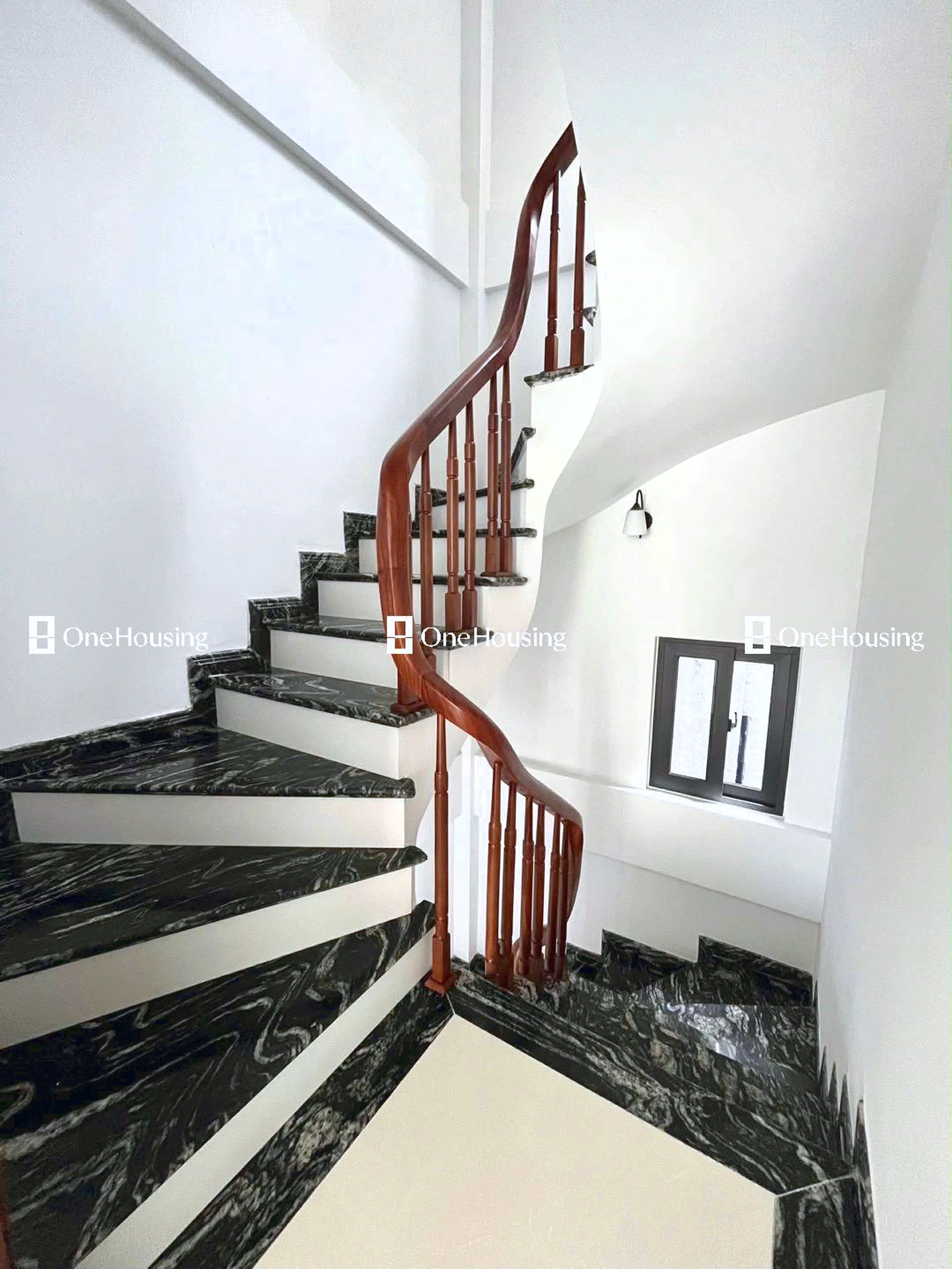 Nhà mặt ngõ cách Ngô Gia Tự 50m, P. Thượng Thanh, Q. Long Biên, TP. Hà Nội