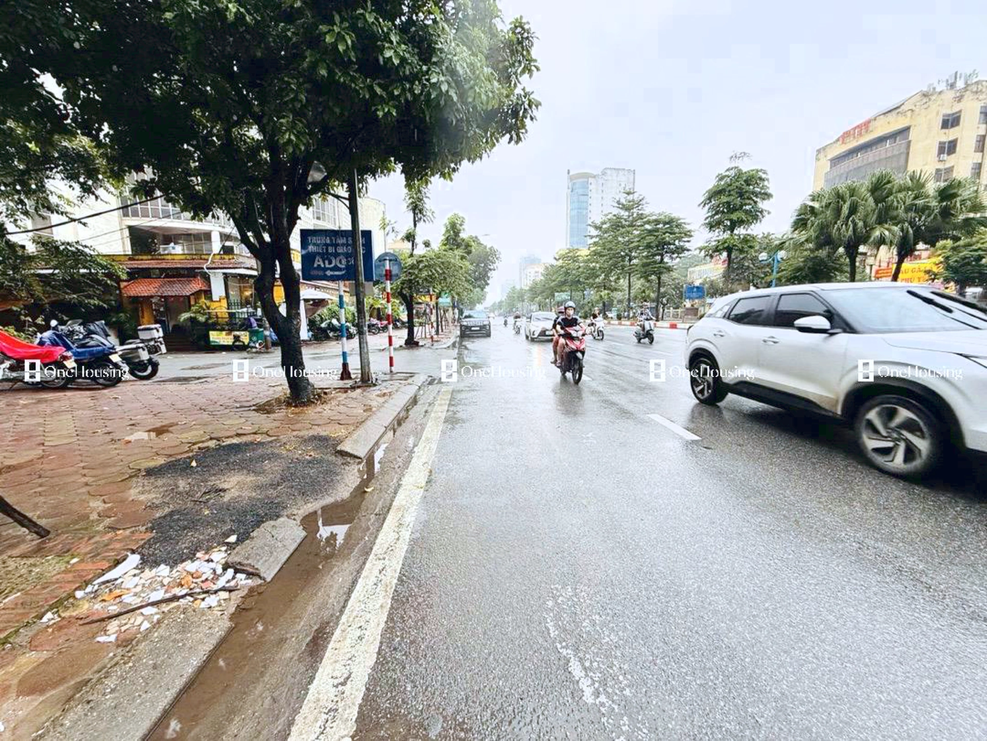 Nhà mặt phố Hoàng Quốc Việt, P. Nghĩa Tân, Q. Cầu Giấy, TP. Hà Nội